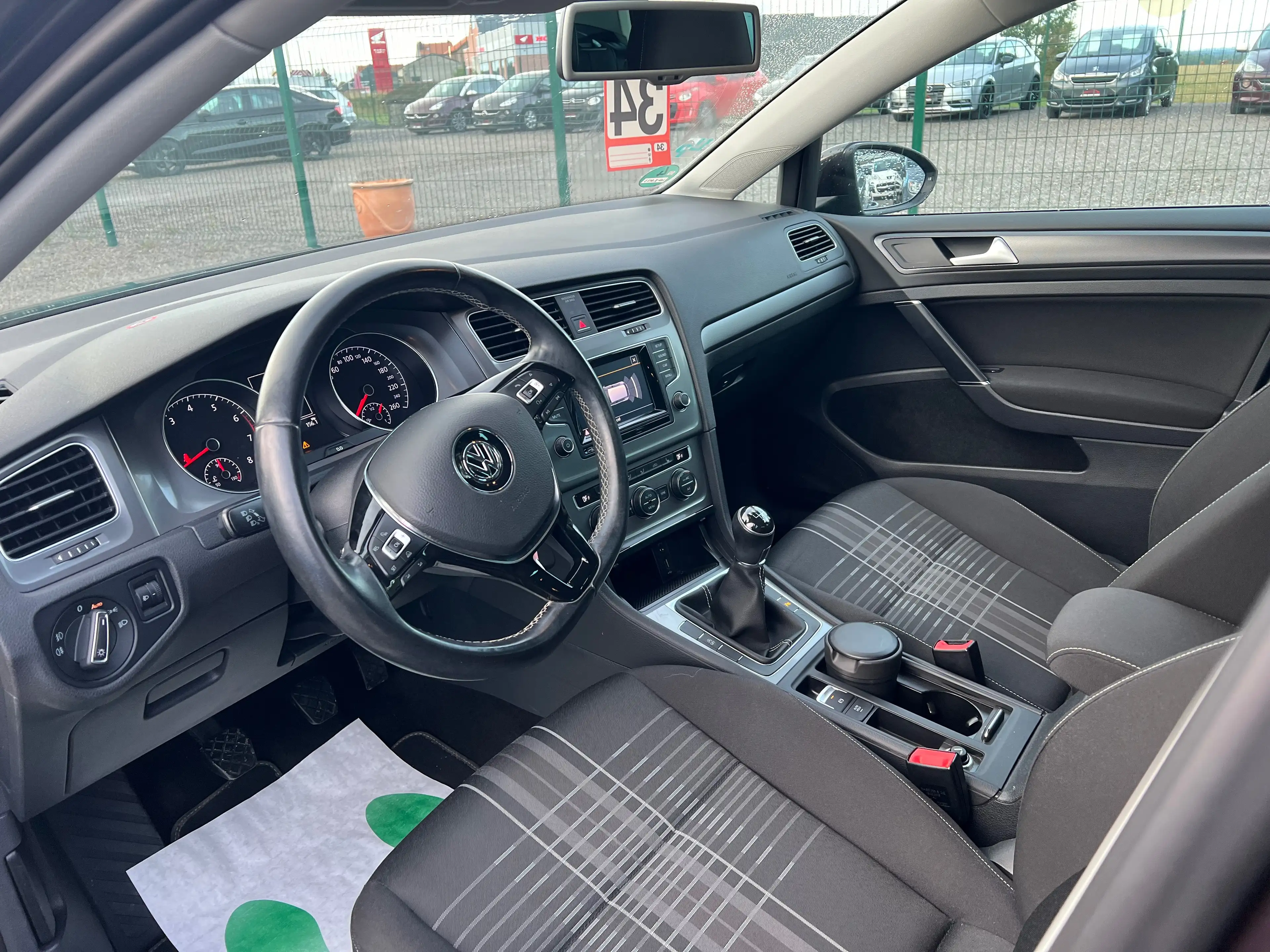 Volkswagen Golf - Lounge — photo 7