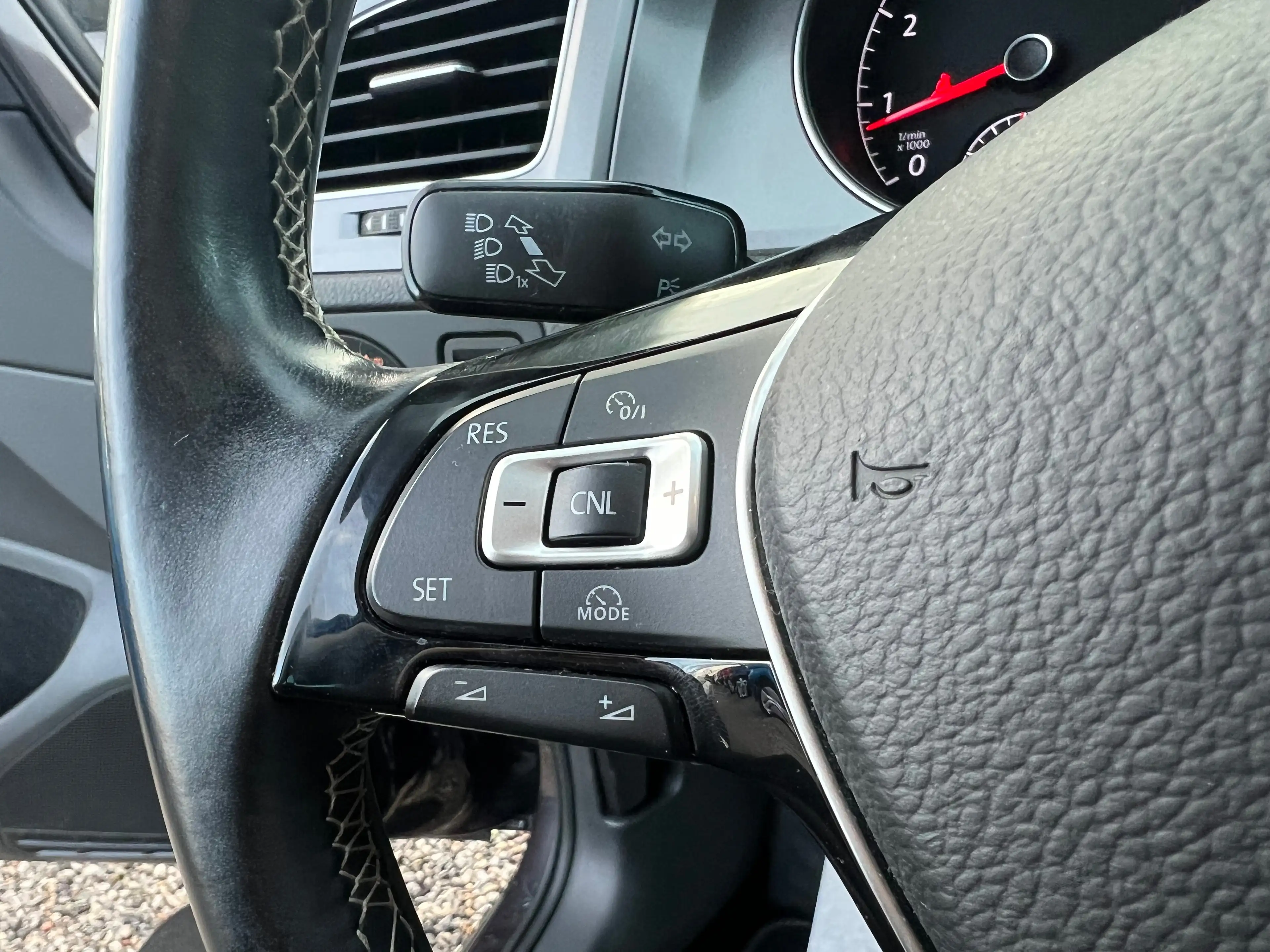 Volkswagen Golf - Lounge — photo 12