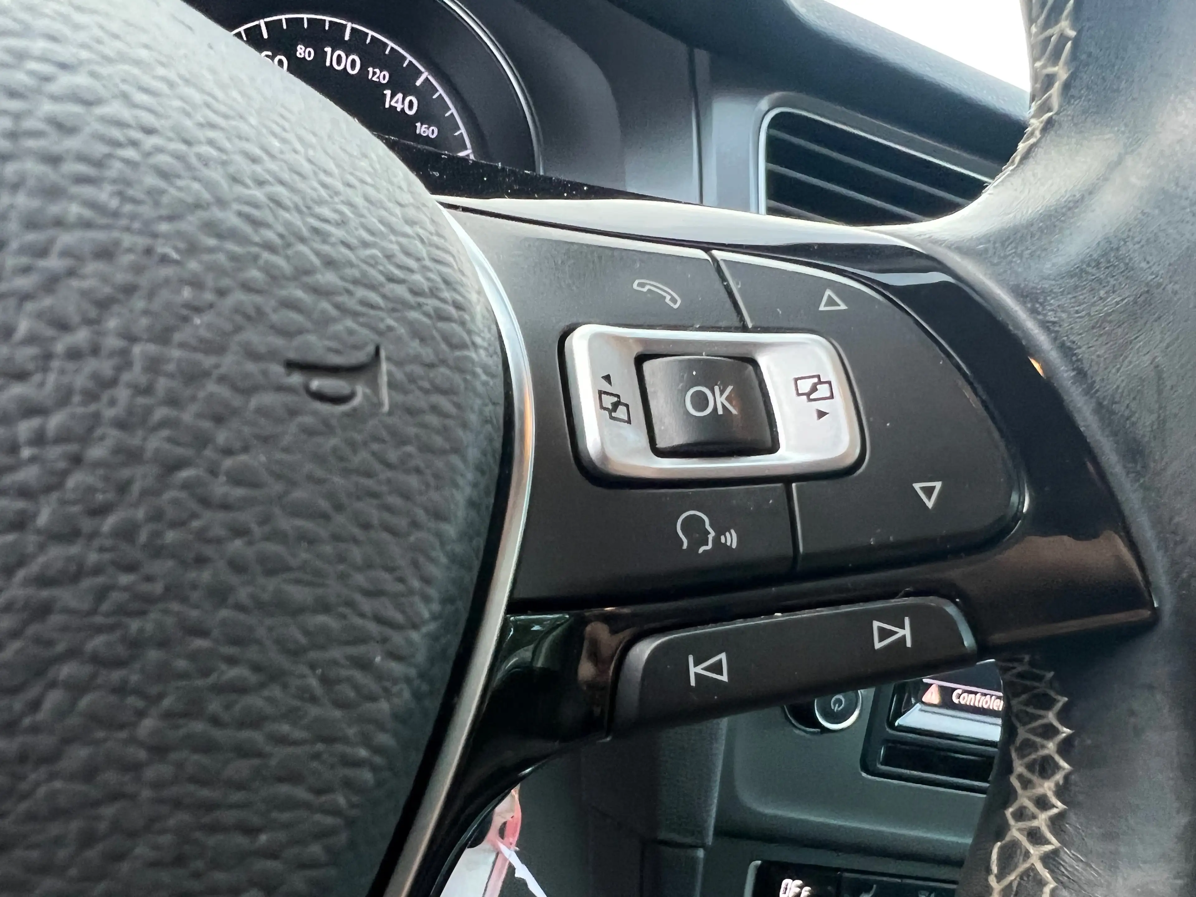 Volkswagen Golf - Lounge — photo 13