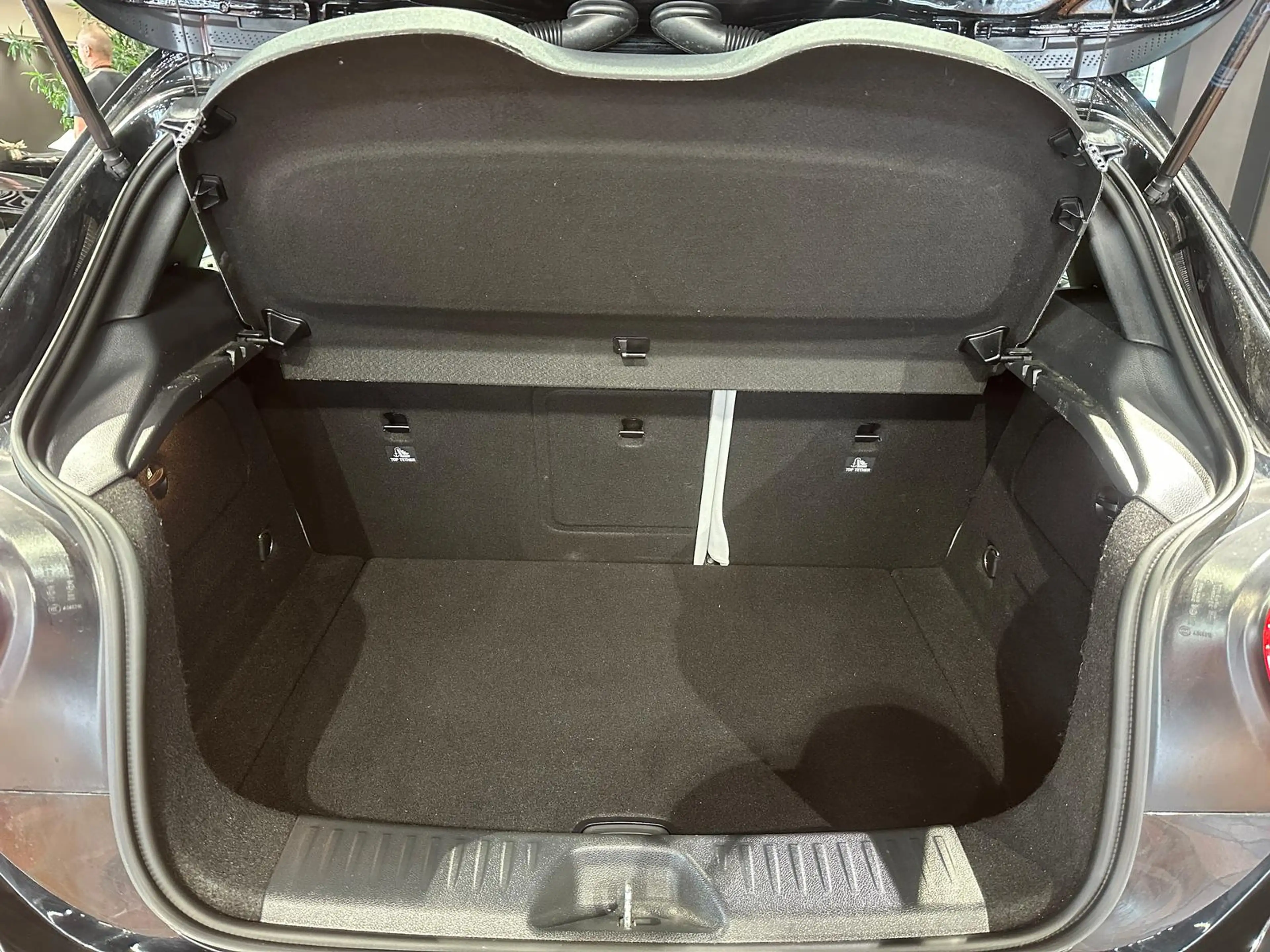 Mercedes-Benz A 200 A 200 d URBAN PANORAMA NAVI SPORTSITZE XENON 1HD — photo 8
