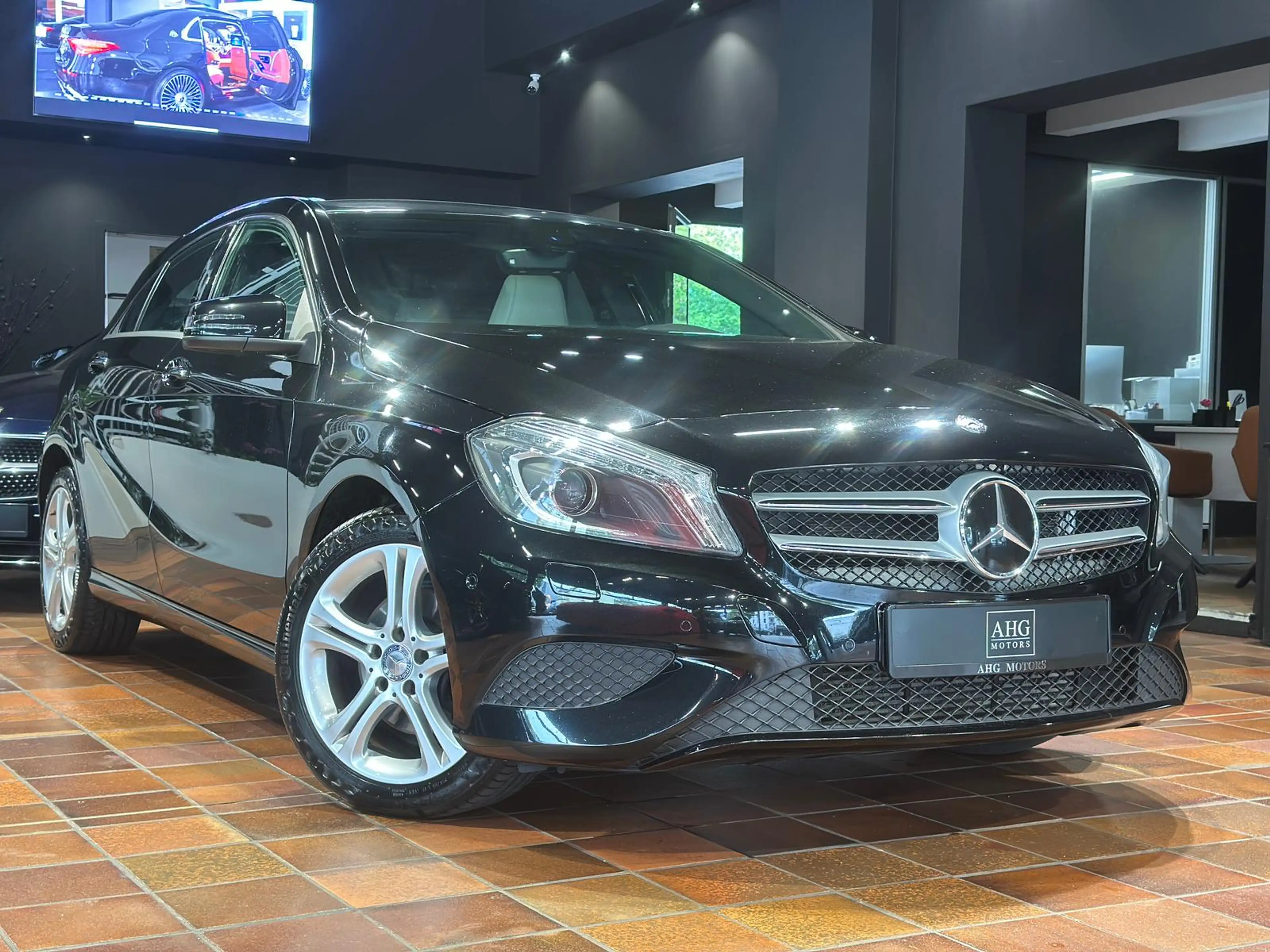 Mercedes-Benz A 200 A 200 d URBAN PANORAMA NAVI SPORTSITZE XENON 1HD — photo 12