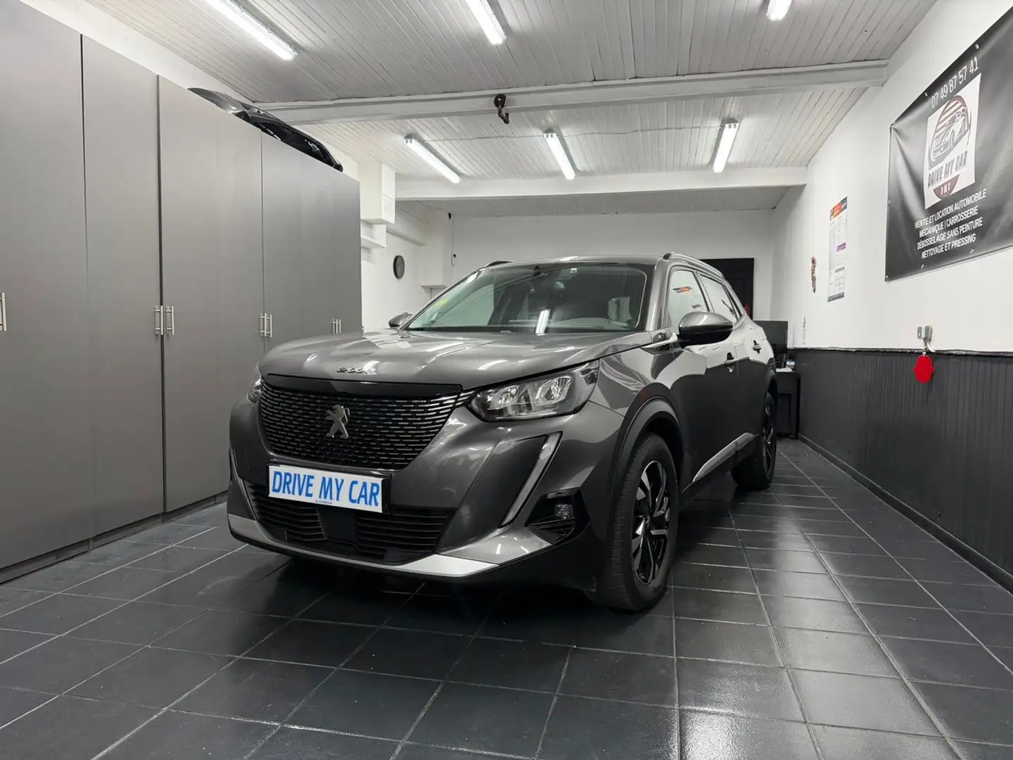 Peugeot 2008 1.5 Blue-HDi 130Ch Allure Business - 67 000 Kms Gris - 1
