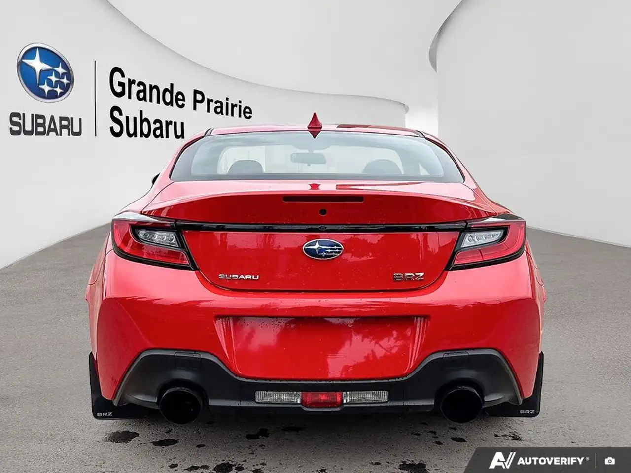 Subaru BRZ снимка Subaru BRZ