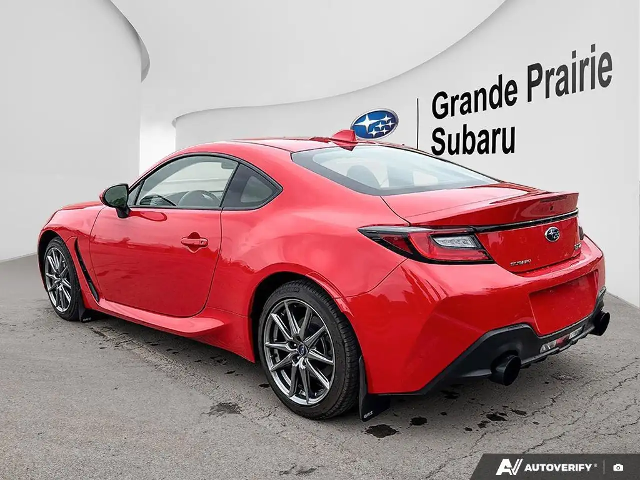 Subaru BRZ снимка Subaru BRZ