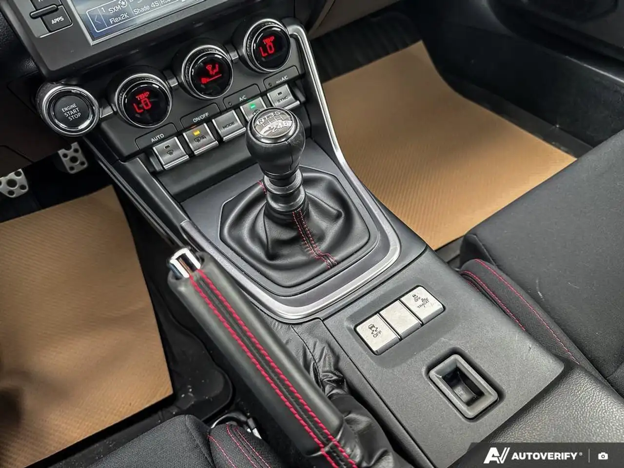 Subaru BRZ снимка Subaru BRZ
