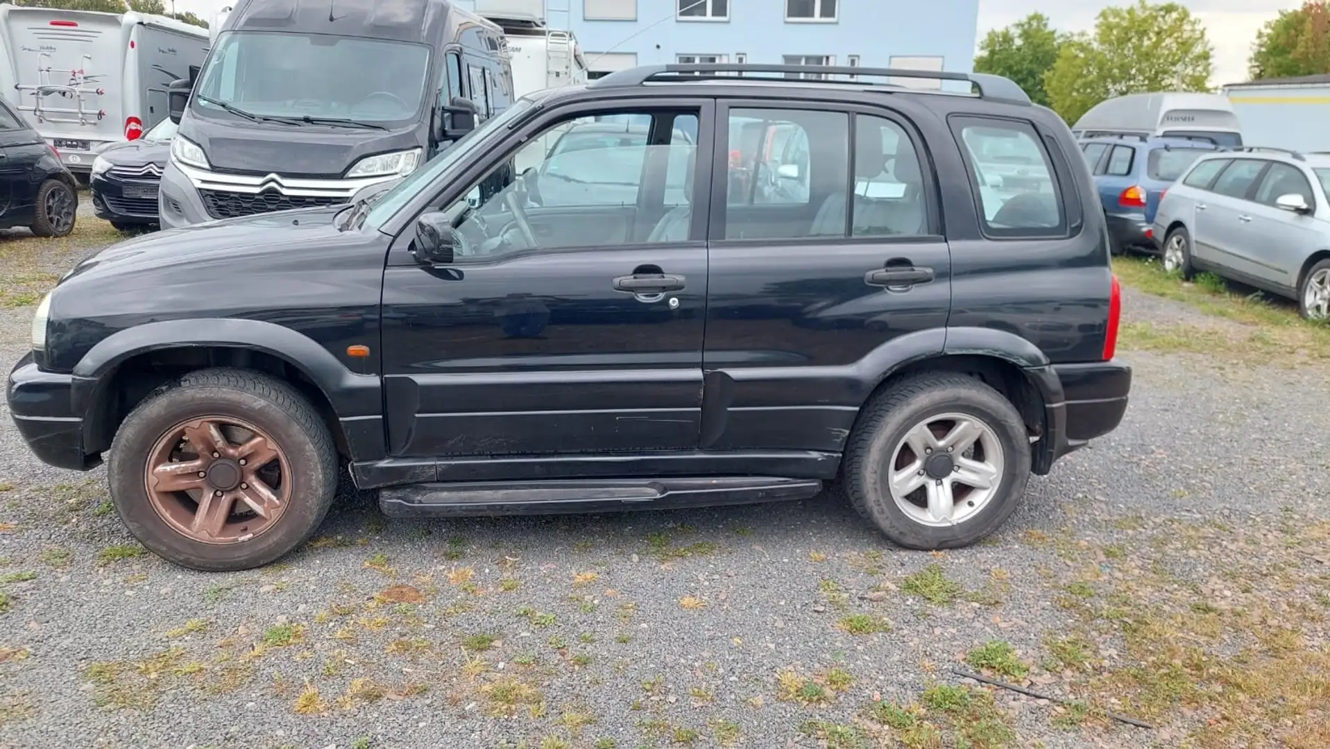 Suzuki Grand Vitara 2.5 V6 Schwarz - 2