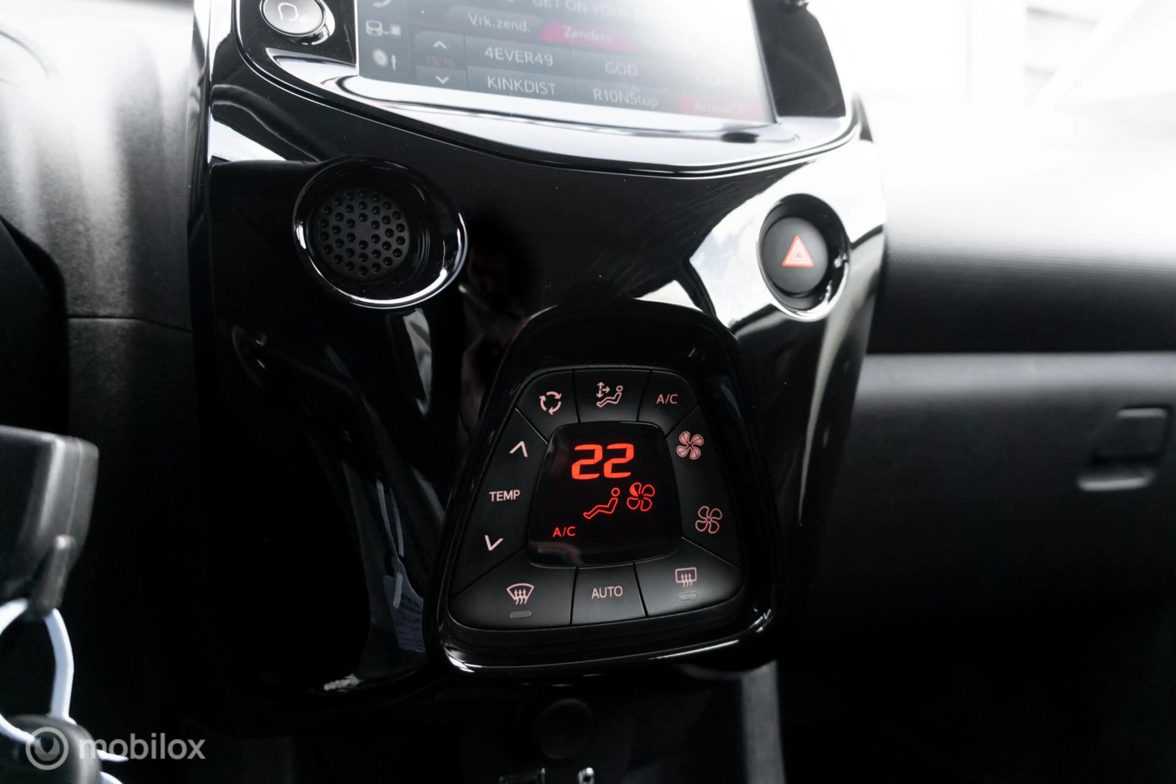 Citroen C1 1.0 VTi Shine |Stoelverwarming|Camera|Carplay — photo 13