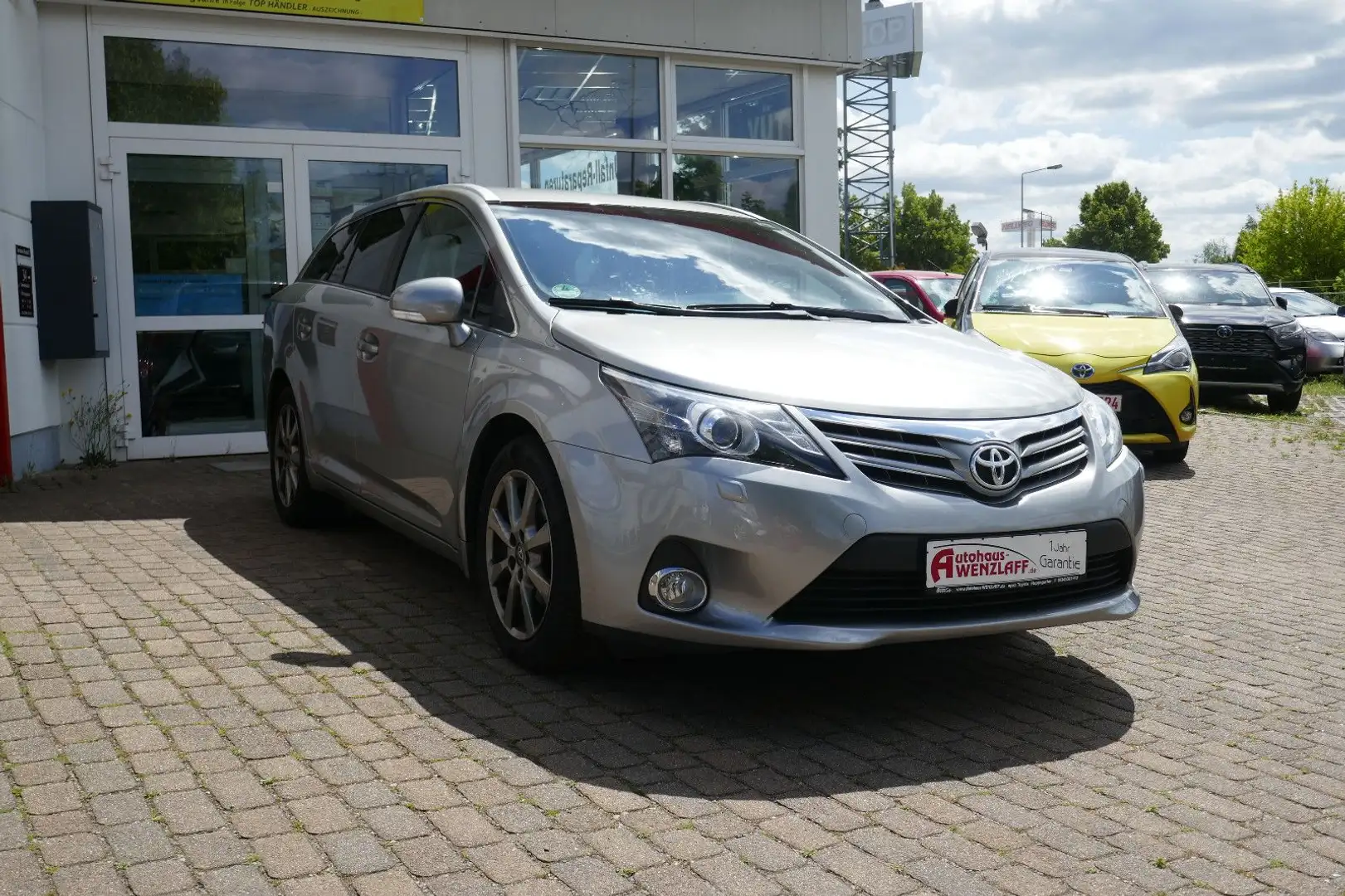 Toyota Avensis Combi 1,8l Executive Xenon Leder 1J Gara Silber - 2