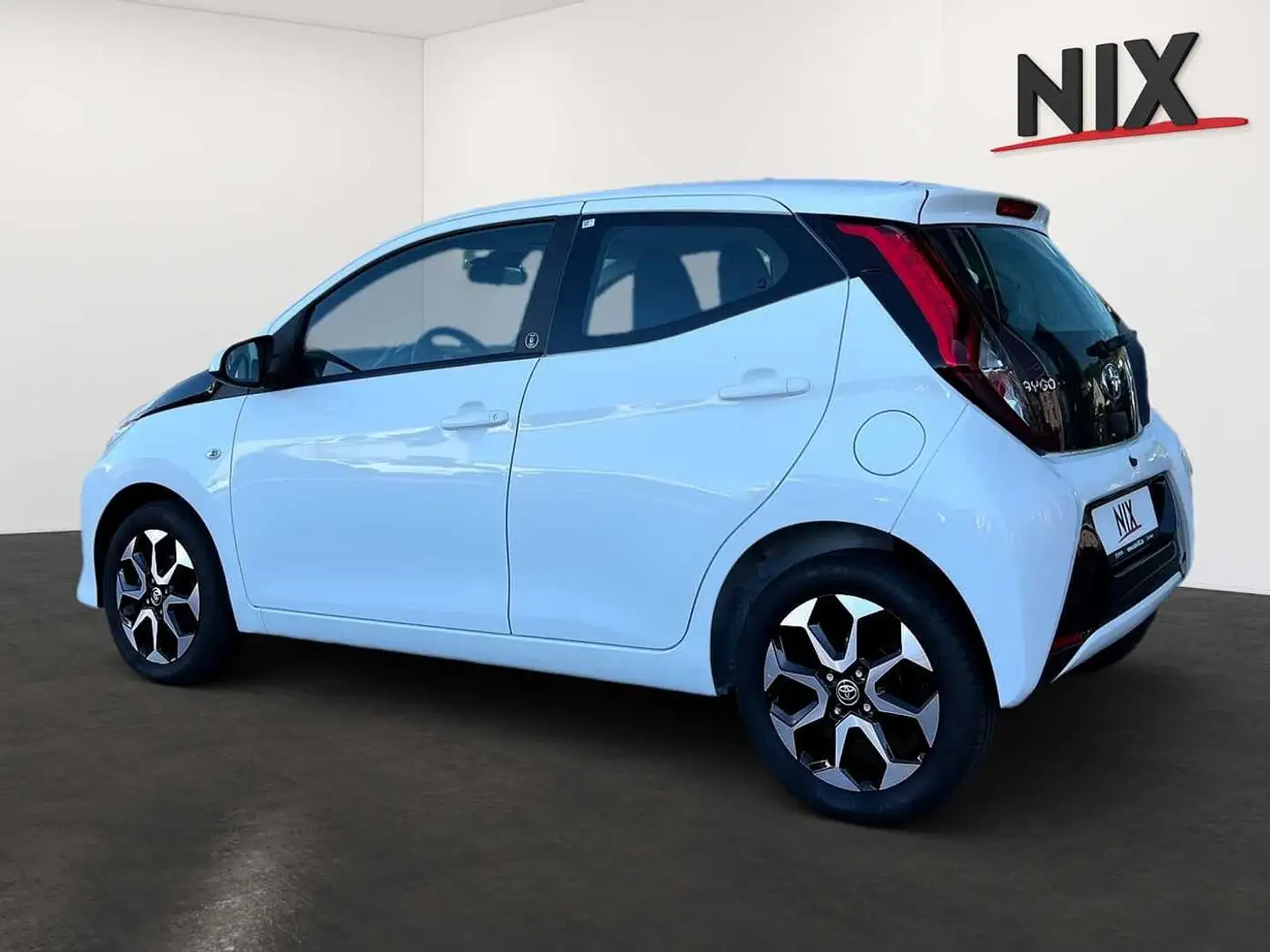 Toyota Aygo 1.0 x-play Team D KAMERA KLIMA BT Weiß - 2