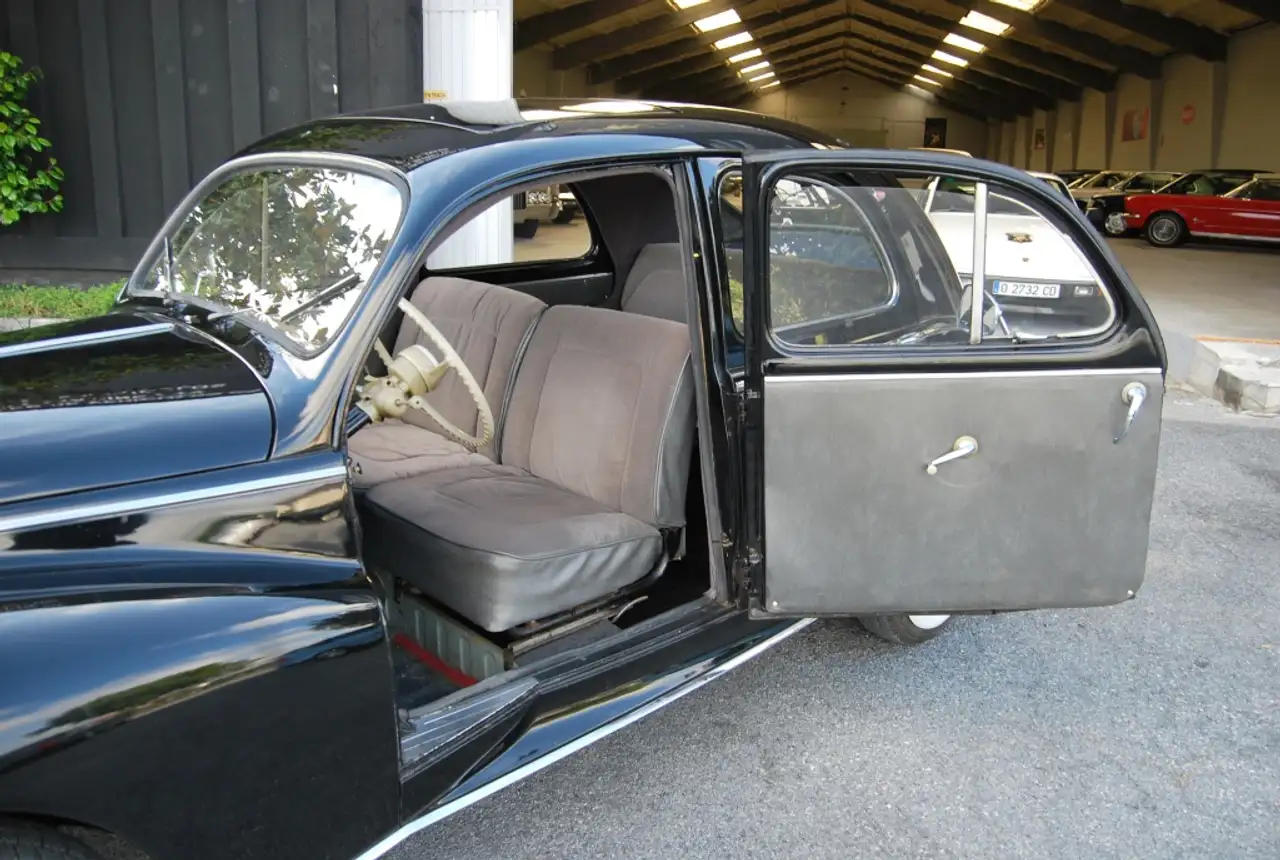 Peugeot 203 C Sedán, foto 10