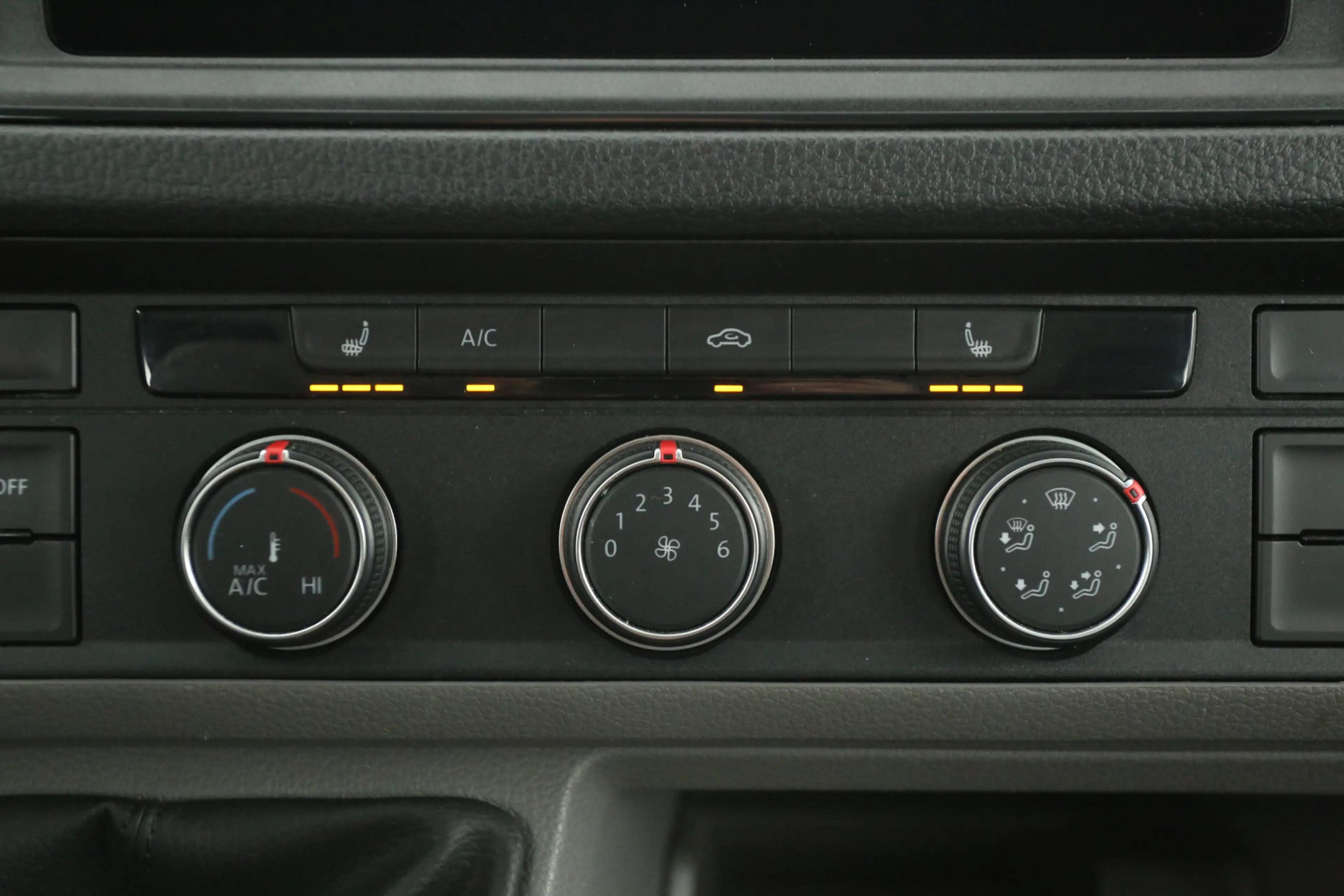 Volkswagen Crafter 2.0 TDI 140PK L3H2 | DC | 6 Zits | Airco | Camera — photo 17