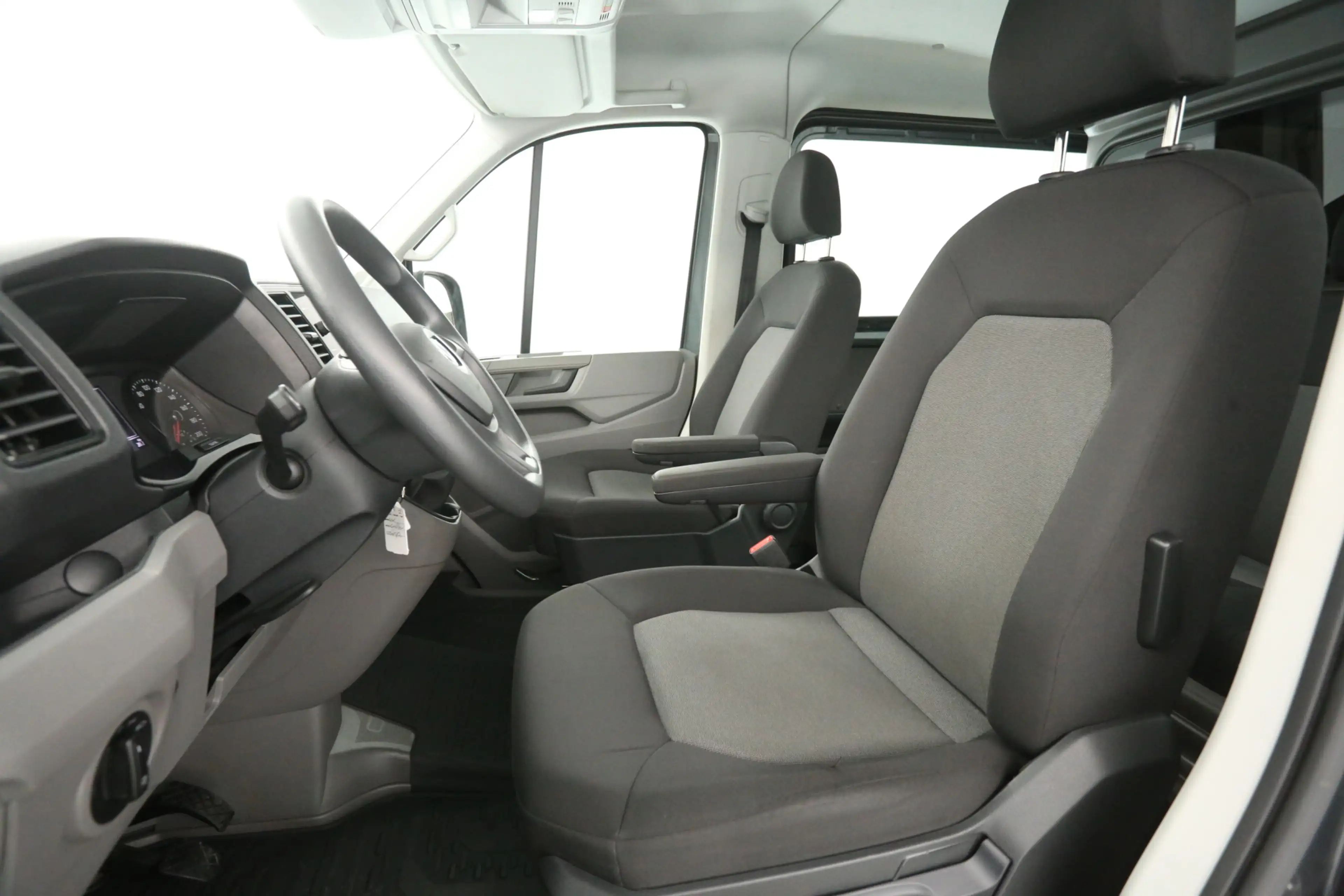 Volkswagen Crafter 2.0 TDI 140PK L3H2 | DC | 6 Zits | Airco | Camera — photo 11