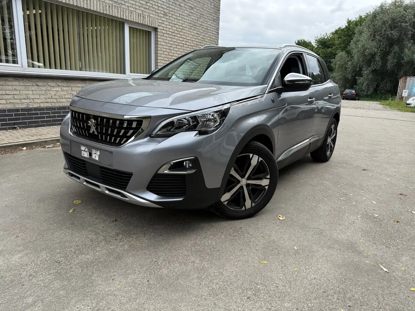Peugeot 3008 3008 1.2i Puretech Crossway automatic Gris - 1