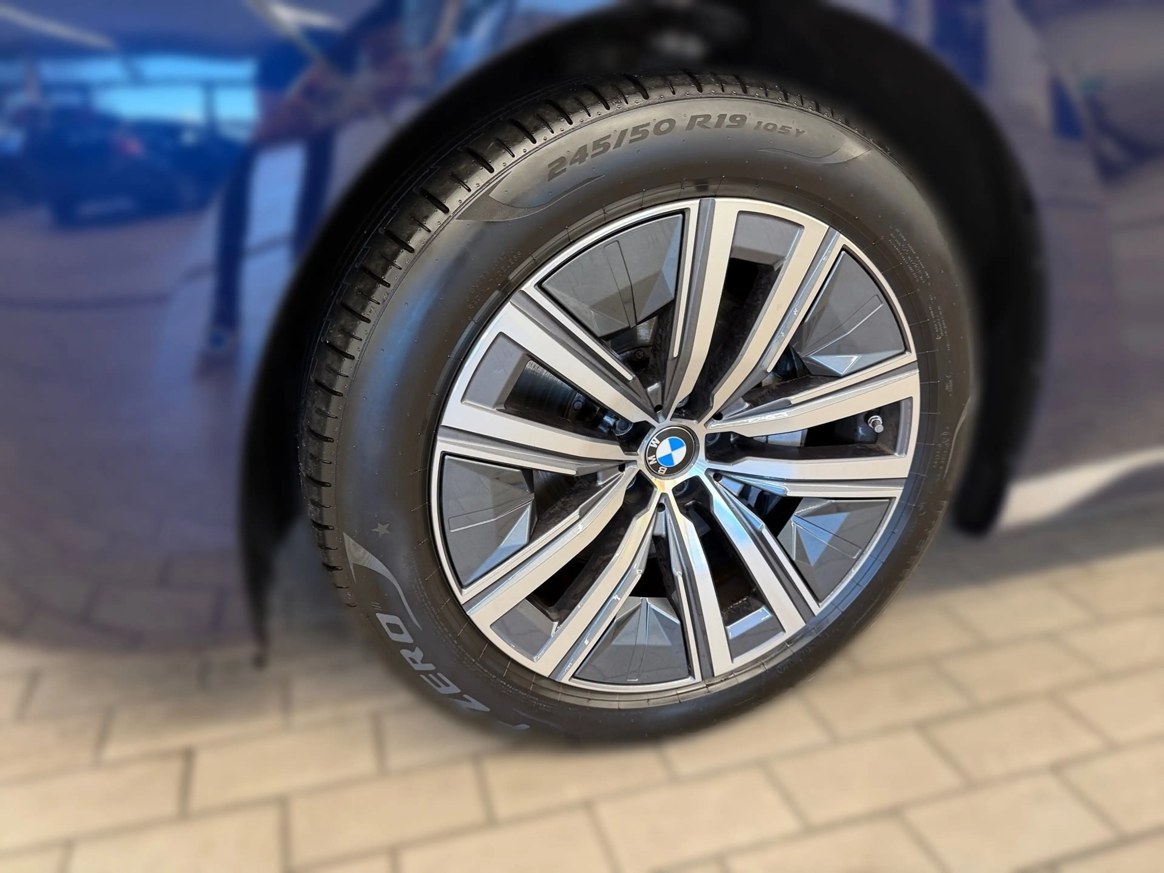 BMW 740 d xDrive — photo 3
