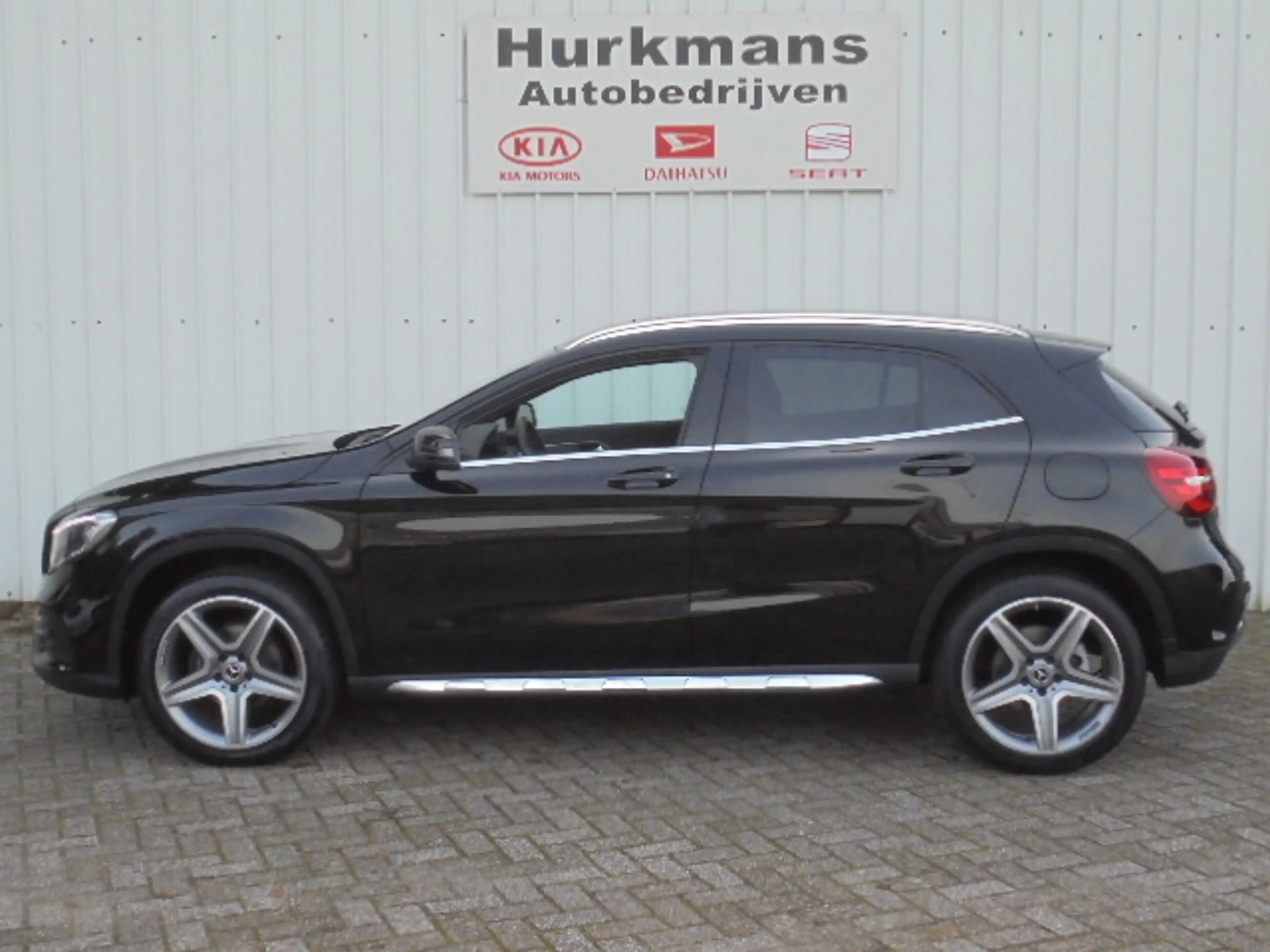 Mercedes-Benz GLA 180 AUTOMAAT BUSINESS AMG PACK 84.479 KM !! — photo 4