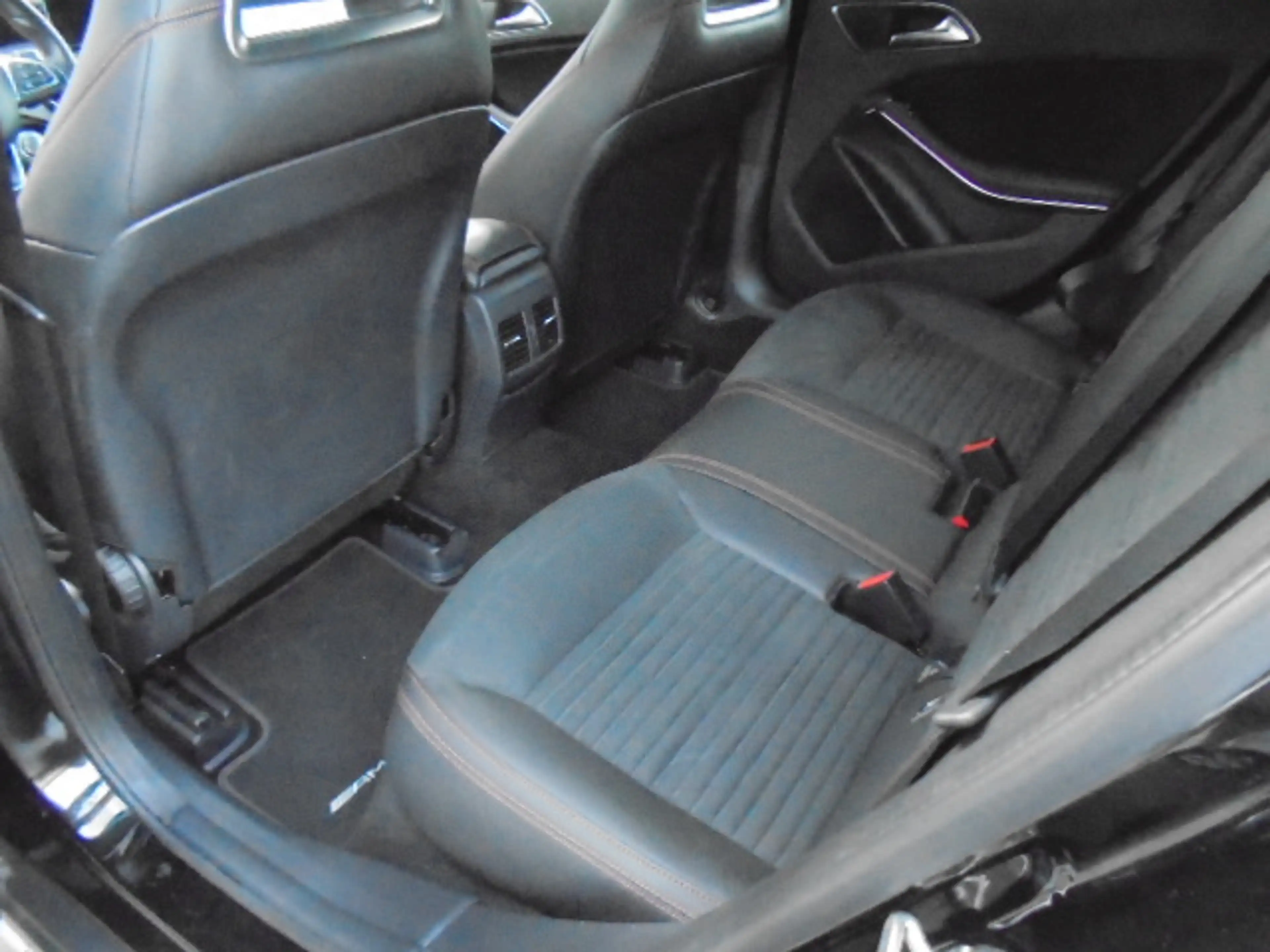 Mercedes-Benz GLA 180 AUTOMAAT BUSINESS AMG PACK 84.479 KM !! — photo 14