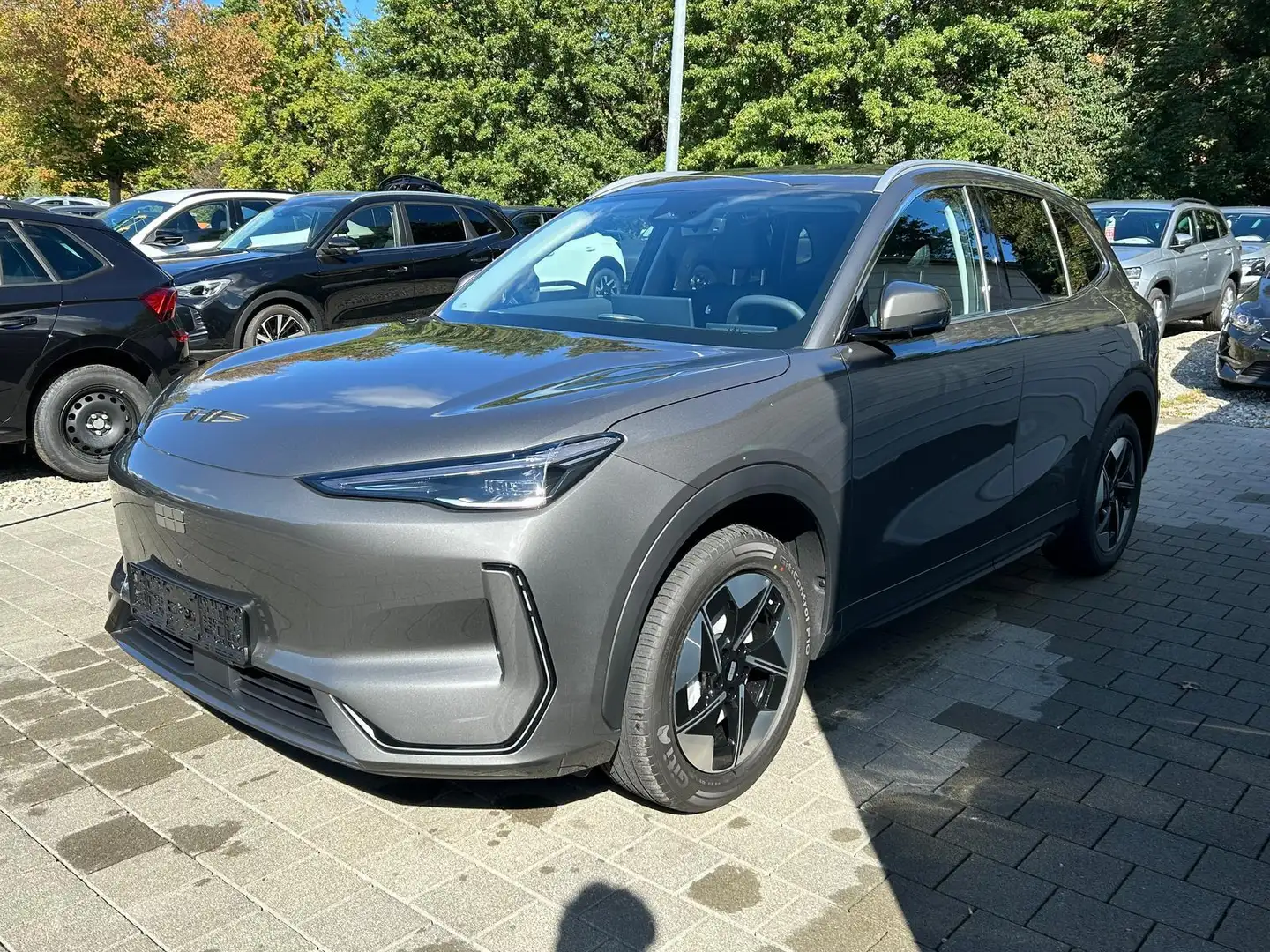 Geely E5 Pro+ 68,4 kWh Android Auto*SHZ*360°*Wärmepumpe*... Grau - 2