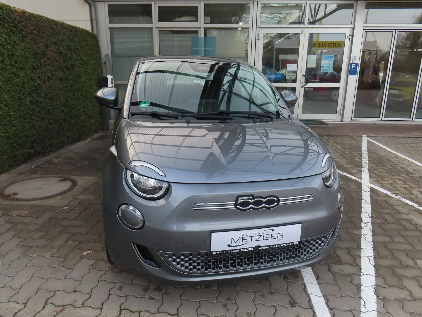Fiat 500e Base 42kWh *Sitzheizung+PDC V/H+Kamera H* Grau - 2