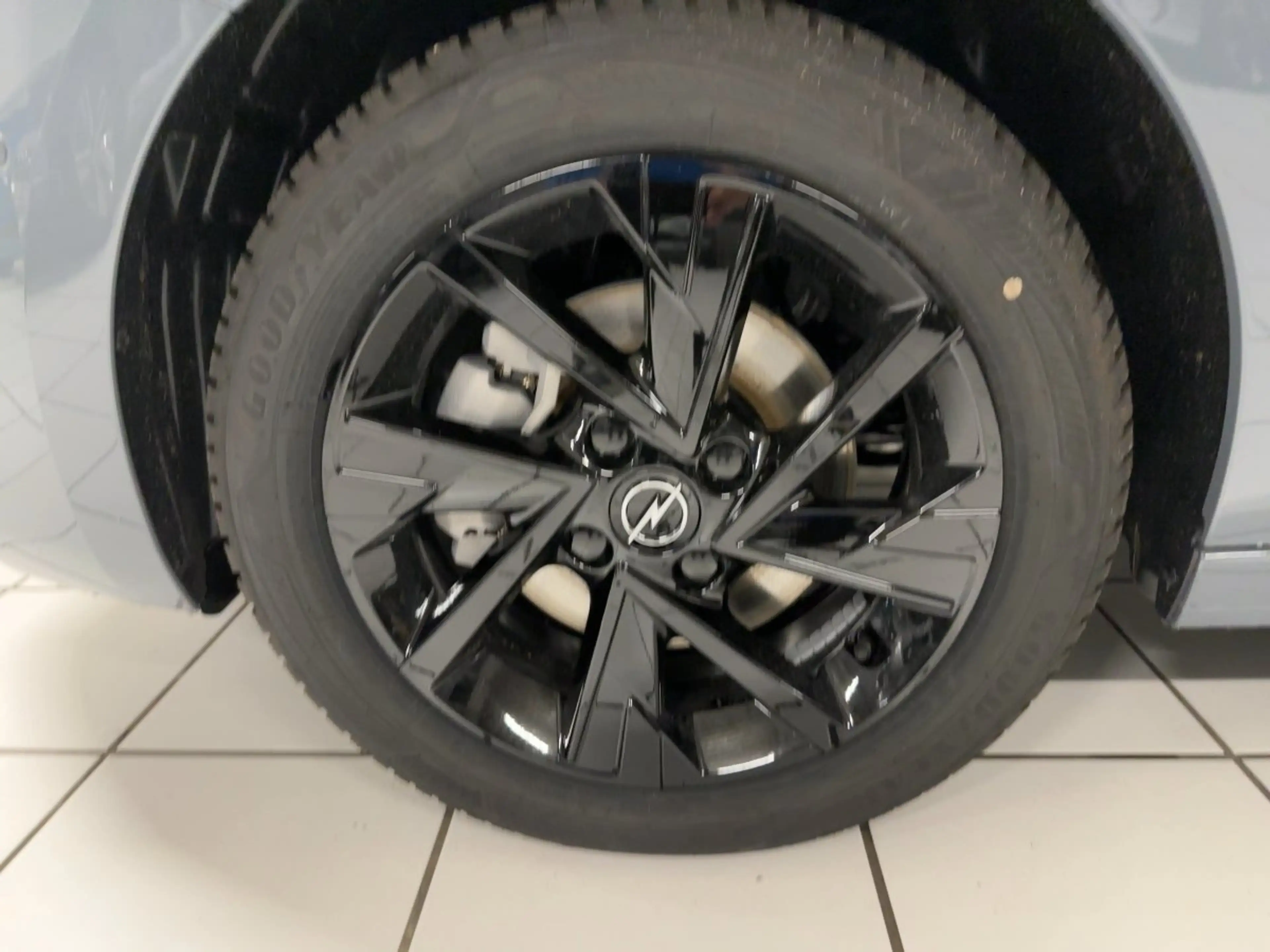 Opel Corsa GS. 1.2 AT ACC CAM LED TWA PDC — photo 14