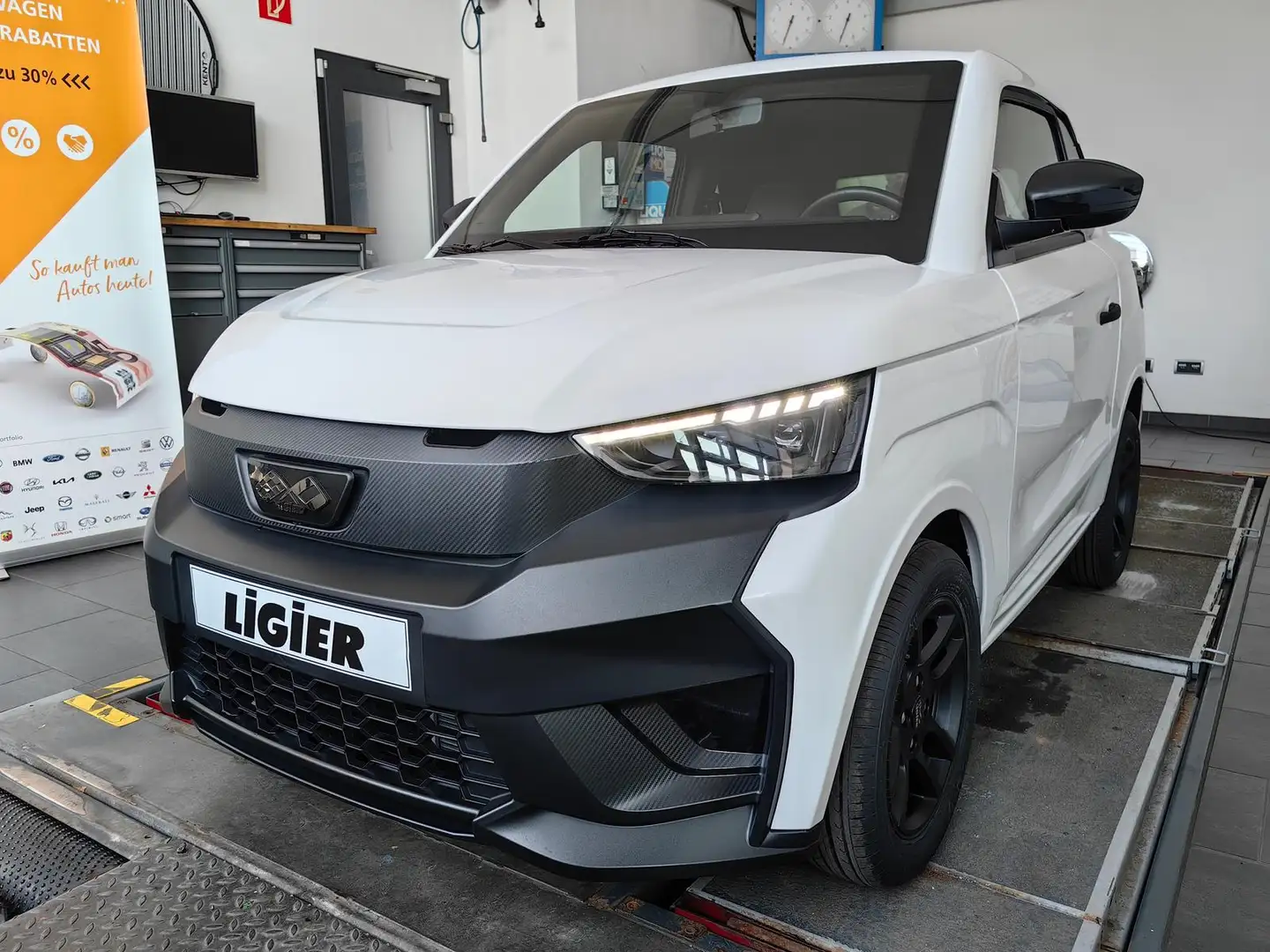 Ligier JS 50 Select*CAM*RFK*S.Phone-Lader*LED*DAB*BT*FS* Weiß - 1