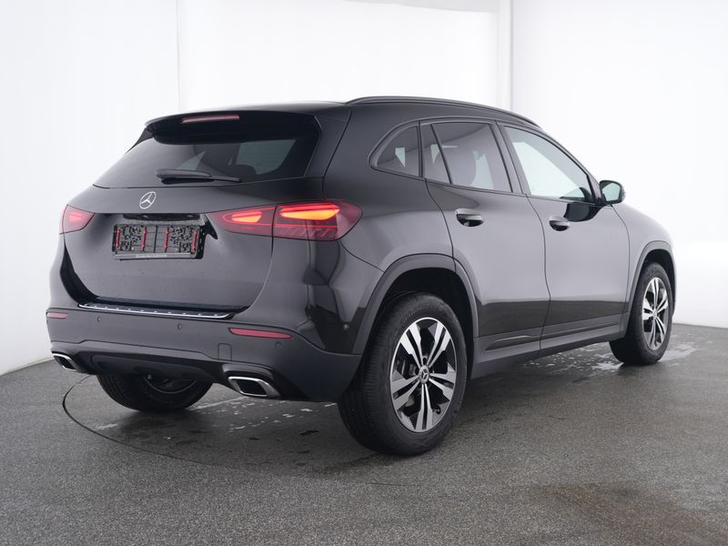 Mercedes-Benz GLA 180 d PROGRESSIVE|NIGHT|MBUX|SHZ|TEMP|KAM|LM — photo 3
