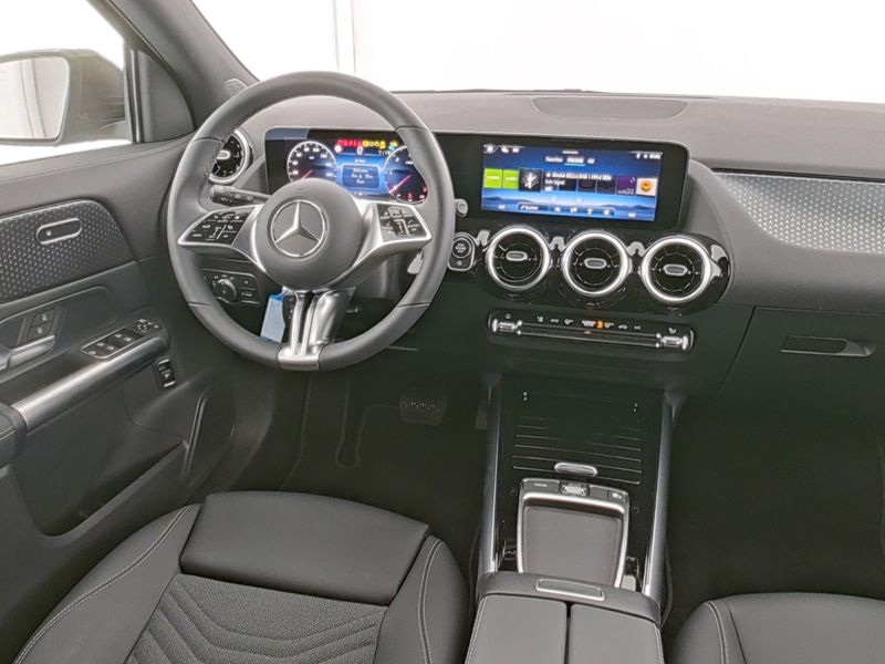 Mercedes-Benz GLA 180 d PROGRESSIVE|NIGHT|MBUX|SHZ|TEMP|KAM|LM — photo 9