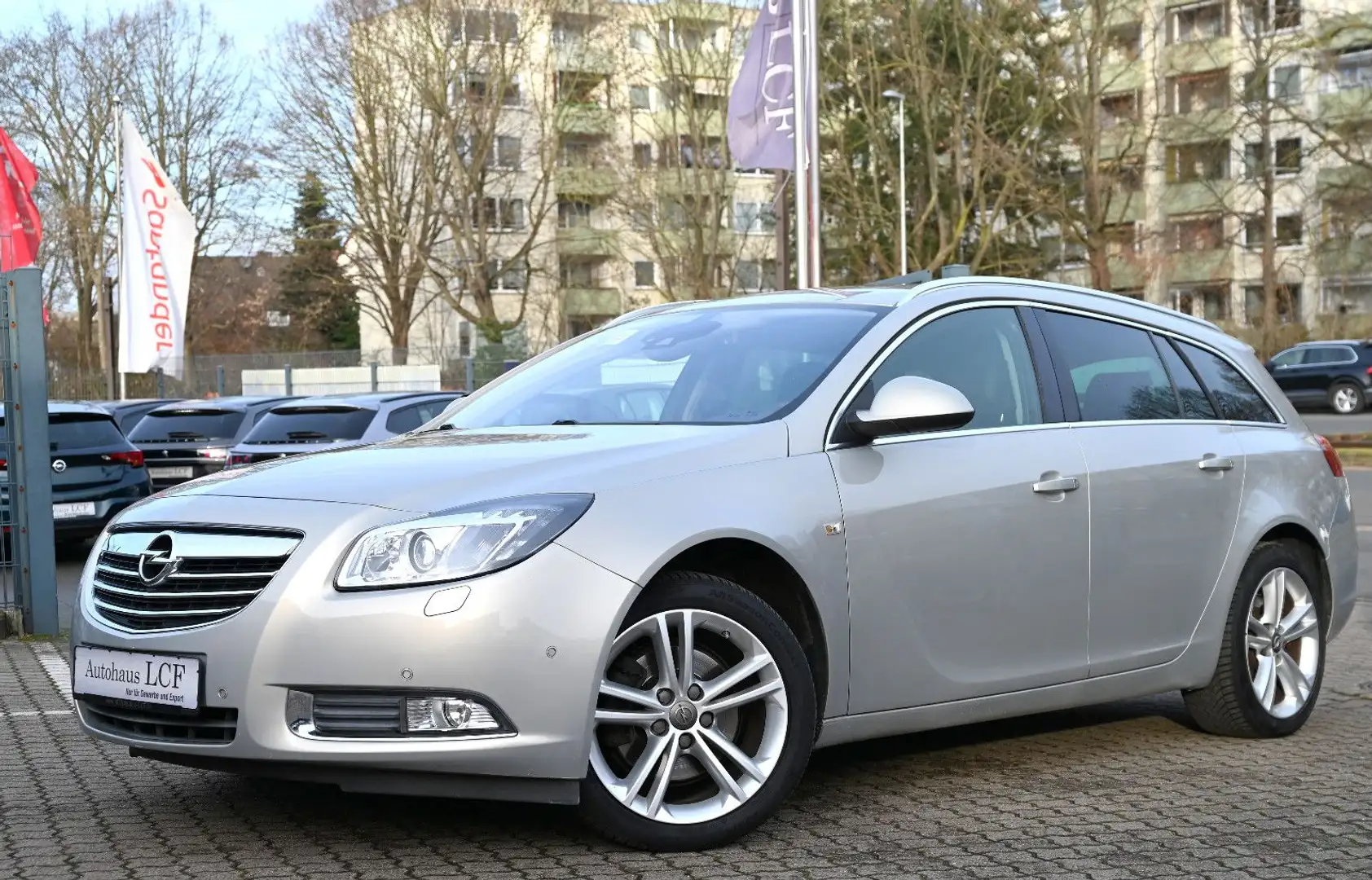 Opel Insignia A 2.0 Sports Tourer Design Edition 4x4 Silber - 2