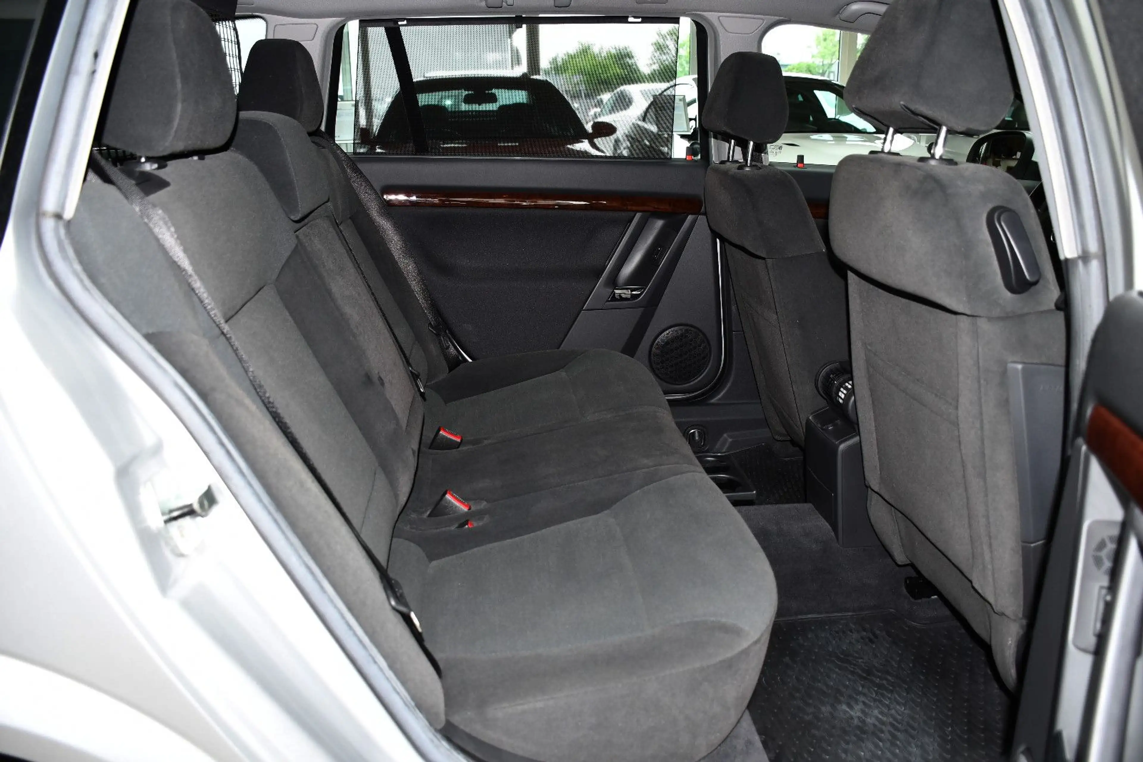 Opel Vectra Caravan 2.2 Elegance Automatik 1.Hand — photo 15