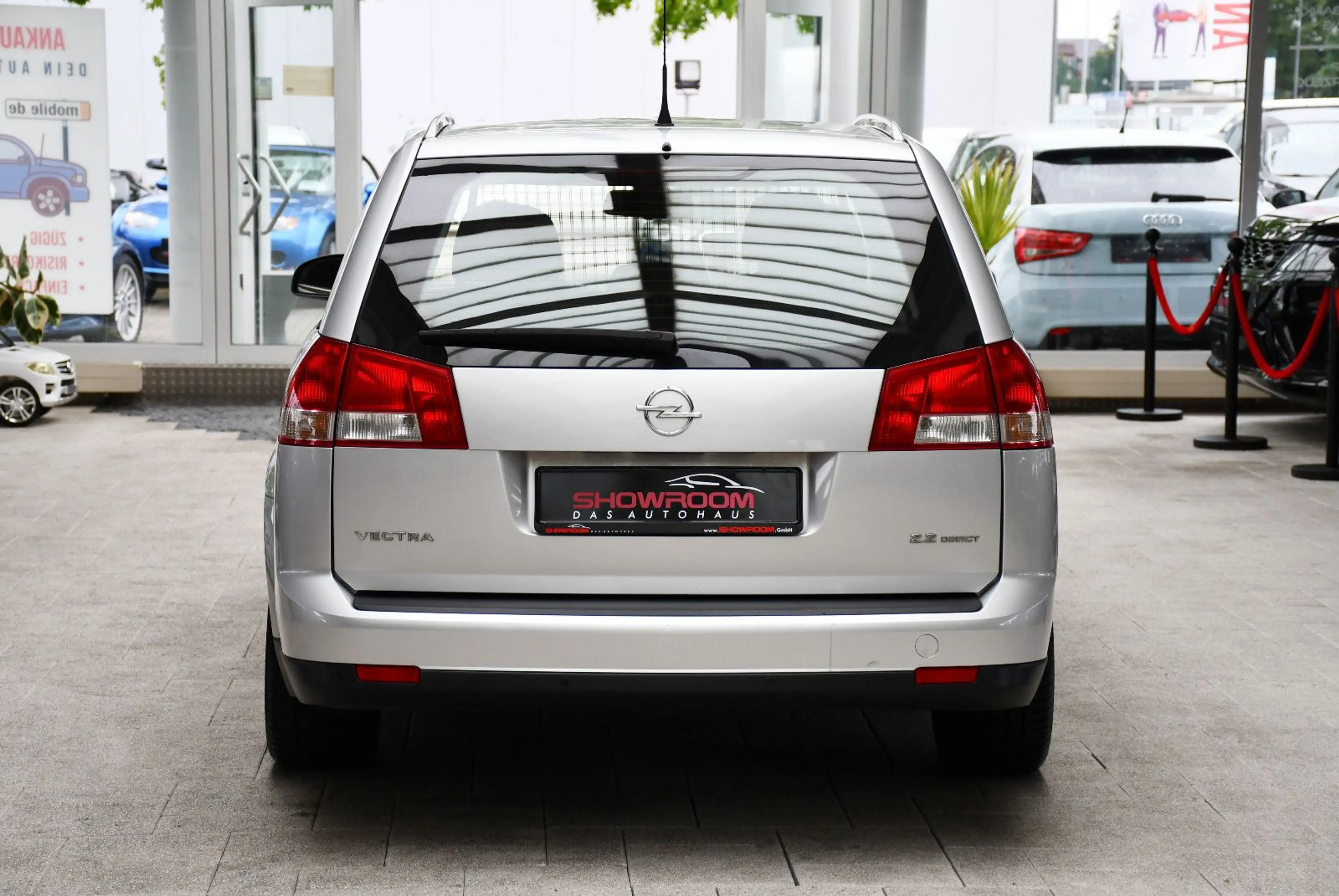 Opel Vectra Caravan 2.2 Elegance Automatik 1.Hand — photo 6