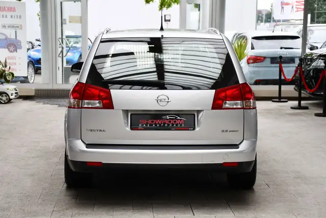 Opel Vectra view 6