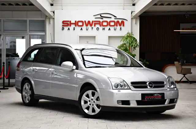 Opel Vectra view 3