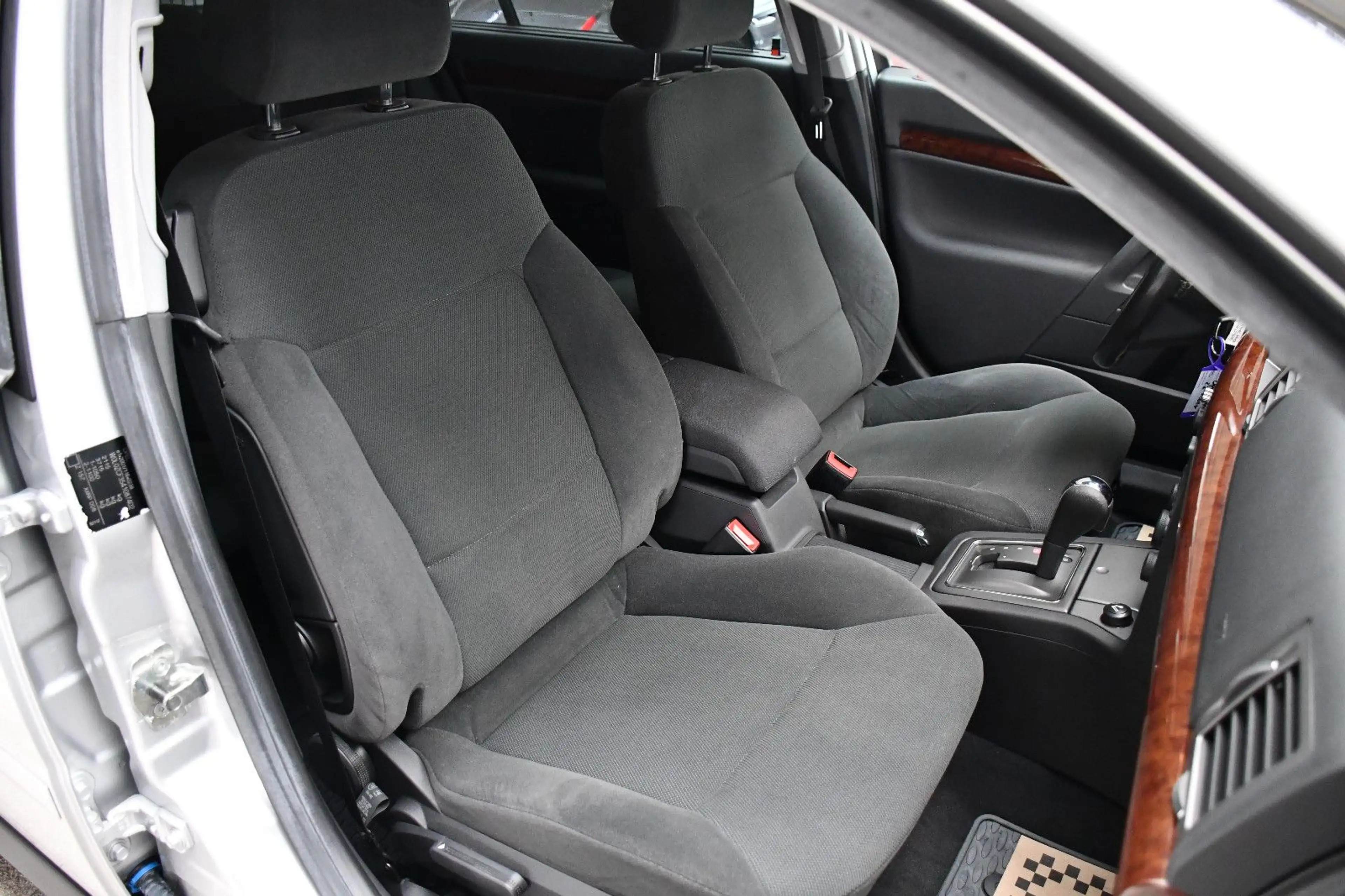 Opel Vectra Caravan 2.2 Elegance Automatik 1.Hand — photo 11