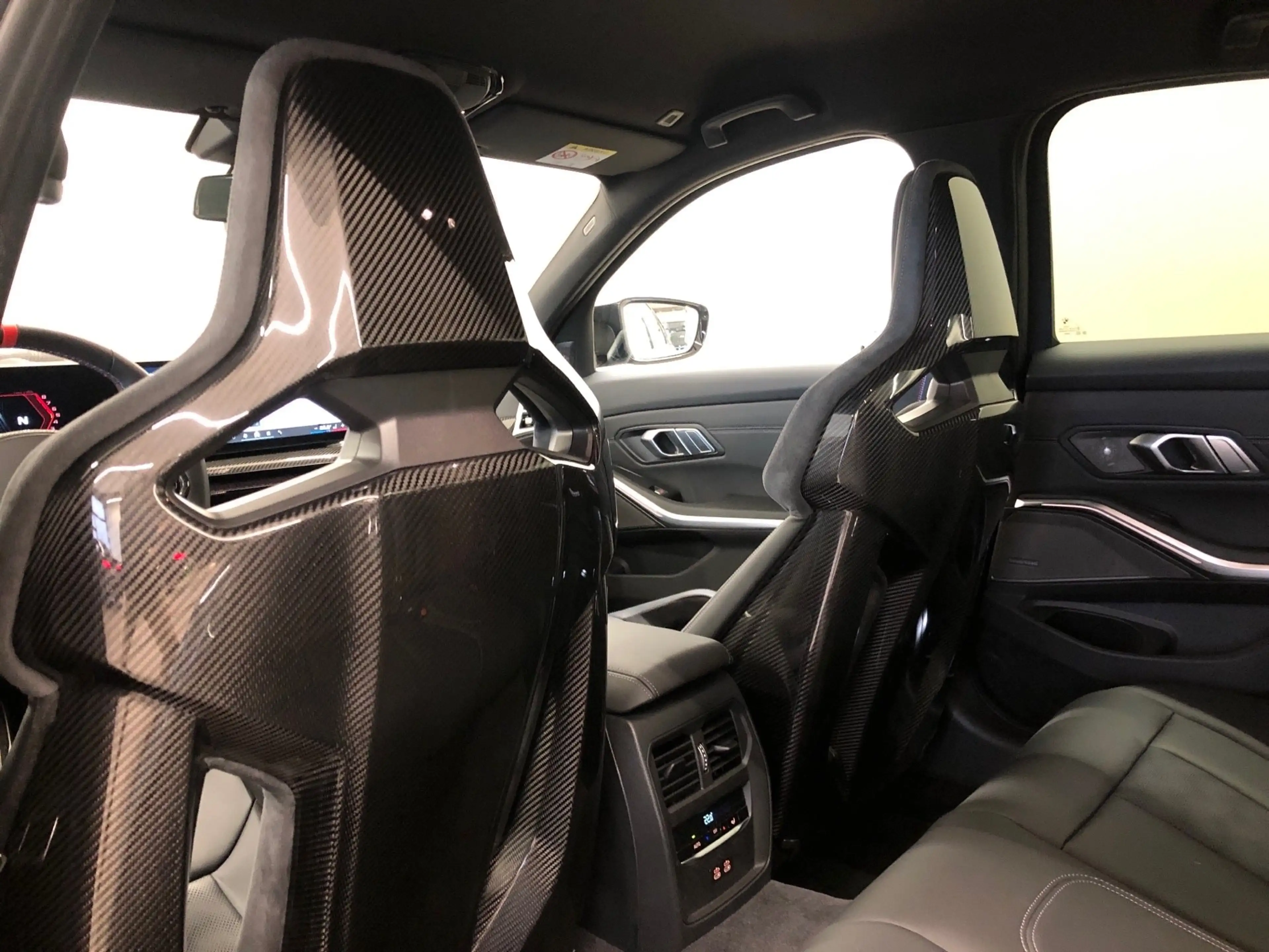 BMW M3 Competition M xDrive — photo 9