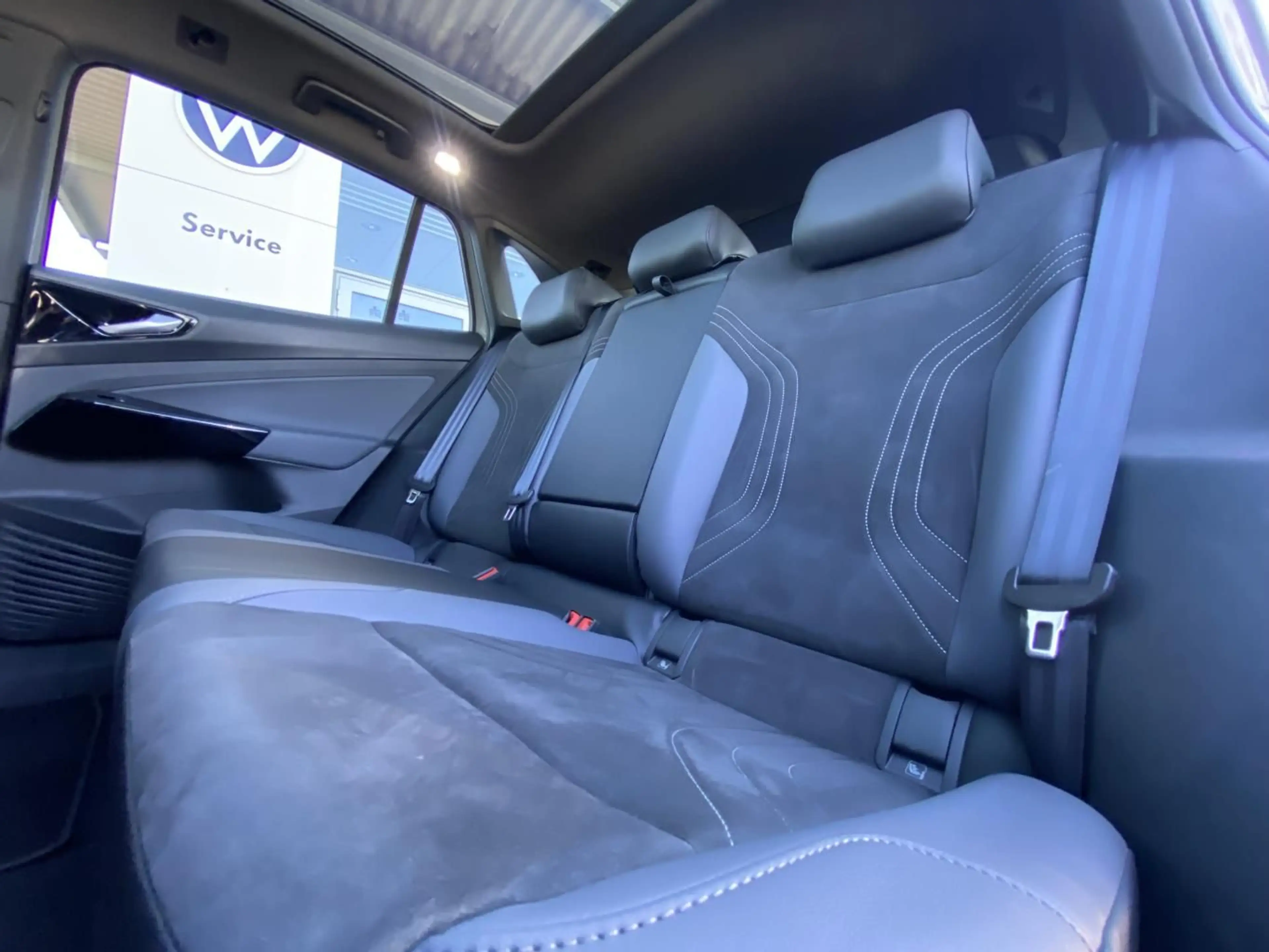 Volkswagen ID.4 Pro Performance WÄRMEPUMPE+AHK+PANORAMA+21 — photo 12