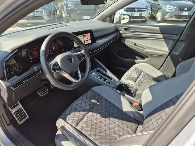 Volkswagen Golf view 6