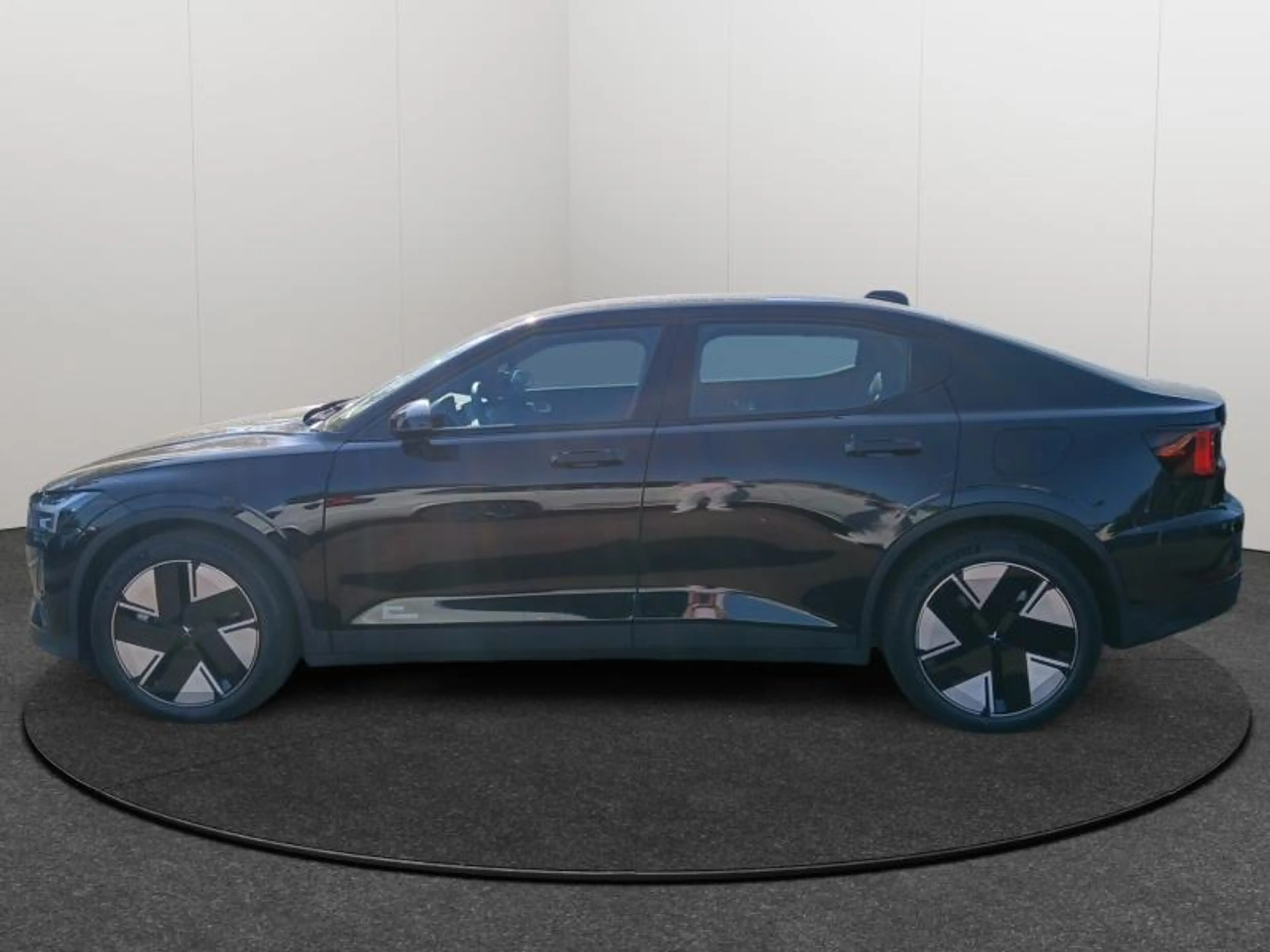 Polestar 2 Long Range — photo 4
