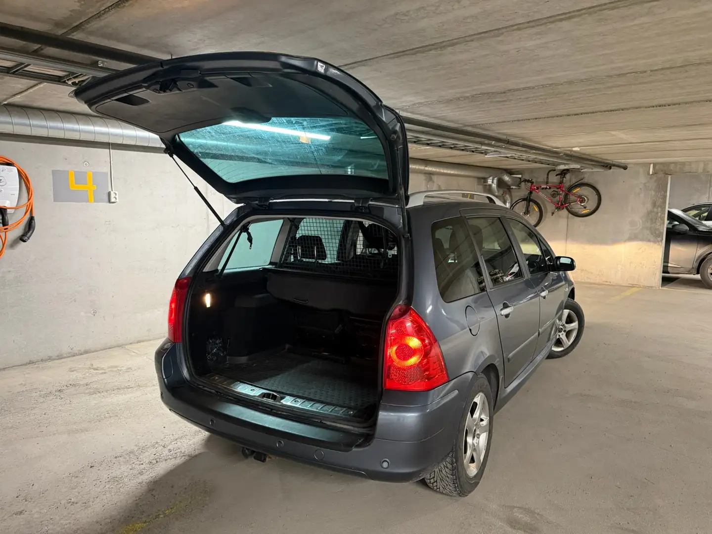 Peugeot 307 307 Break 1.6 HDi 16v - 110 Oxygo FAP Bleu - 2