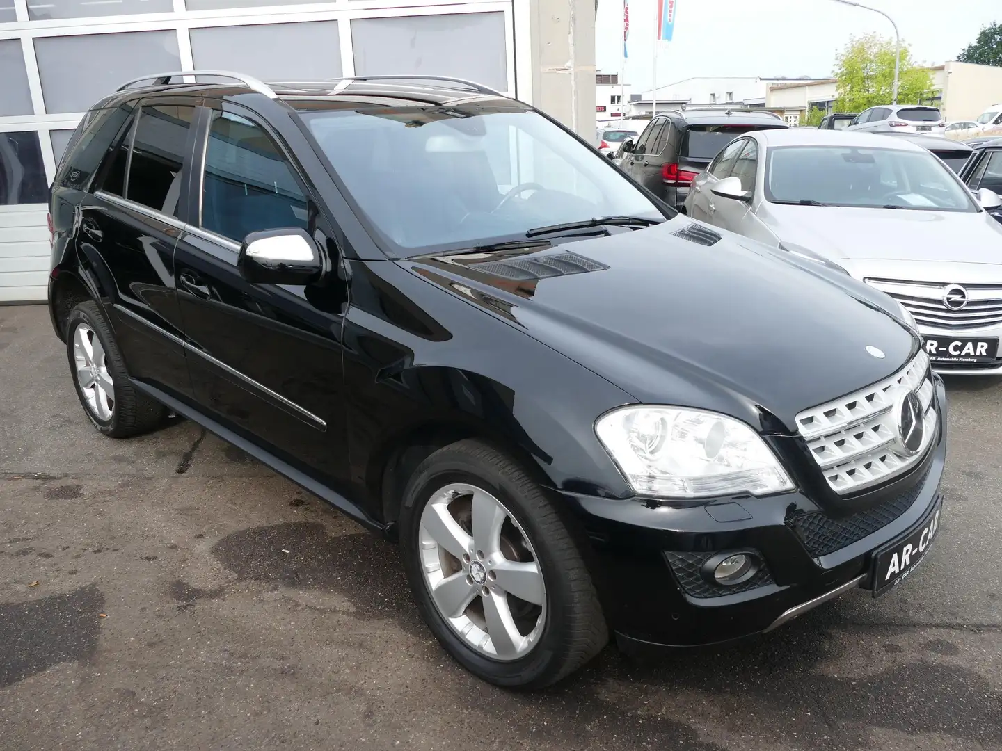 Mercedes-Benz ML 350 CDI Alcantara Schiebedach Navi  4 Matic HU/AU 0823 Schwarz - 2