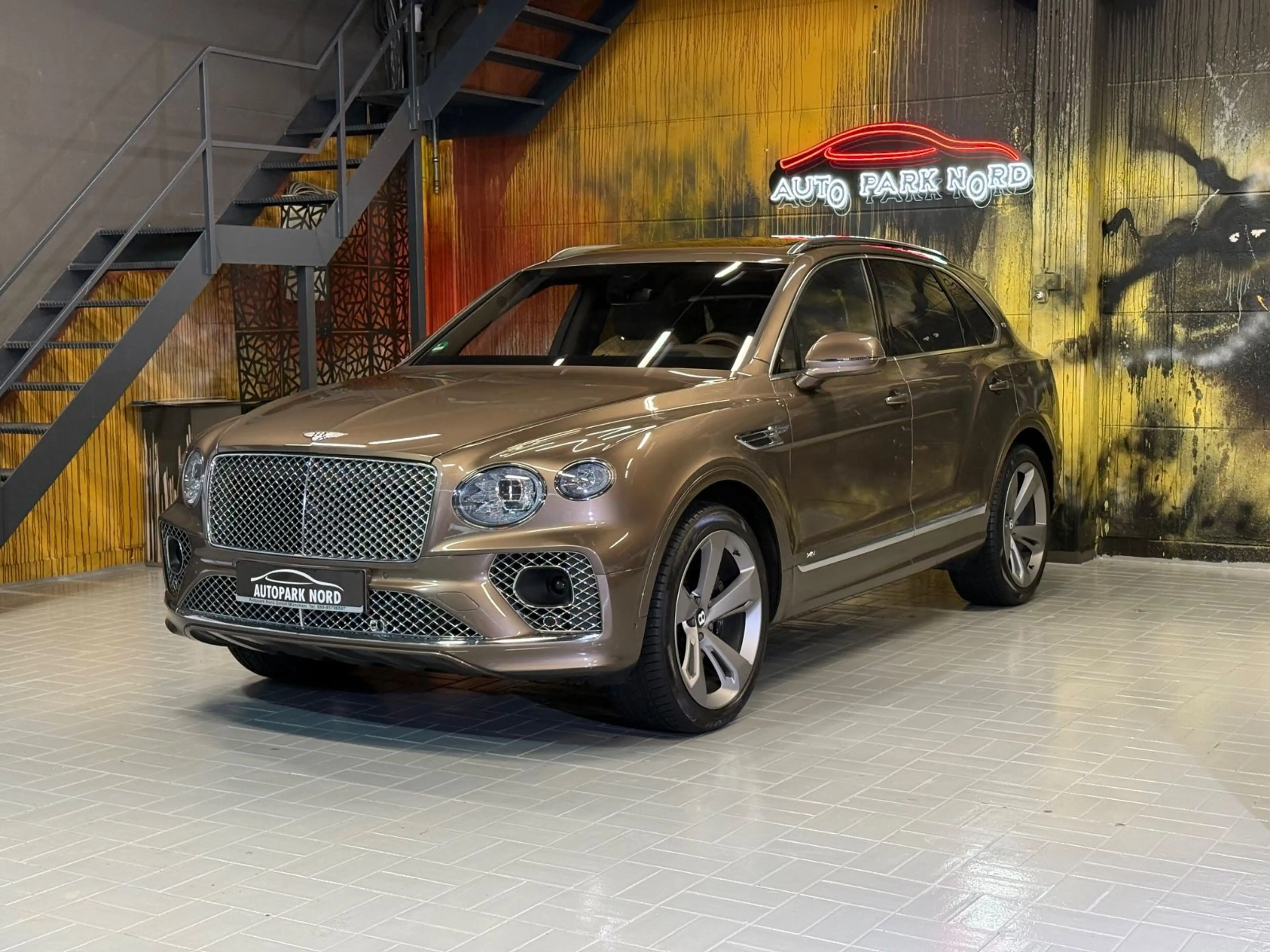 Bentley Bentayga 4.0 V8 4WD Aut.~NAIM~PANO~AKRAPOVIC~ — photo 3