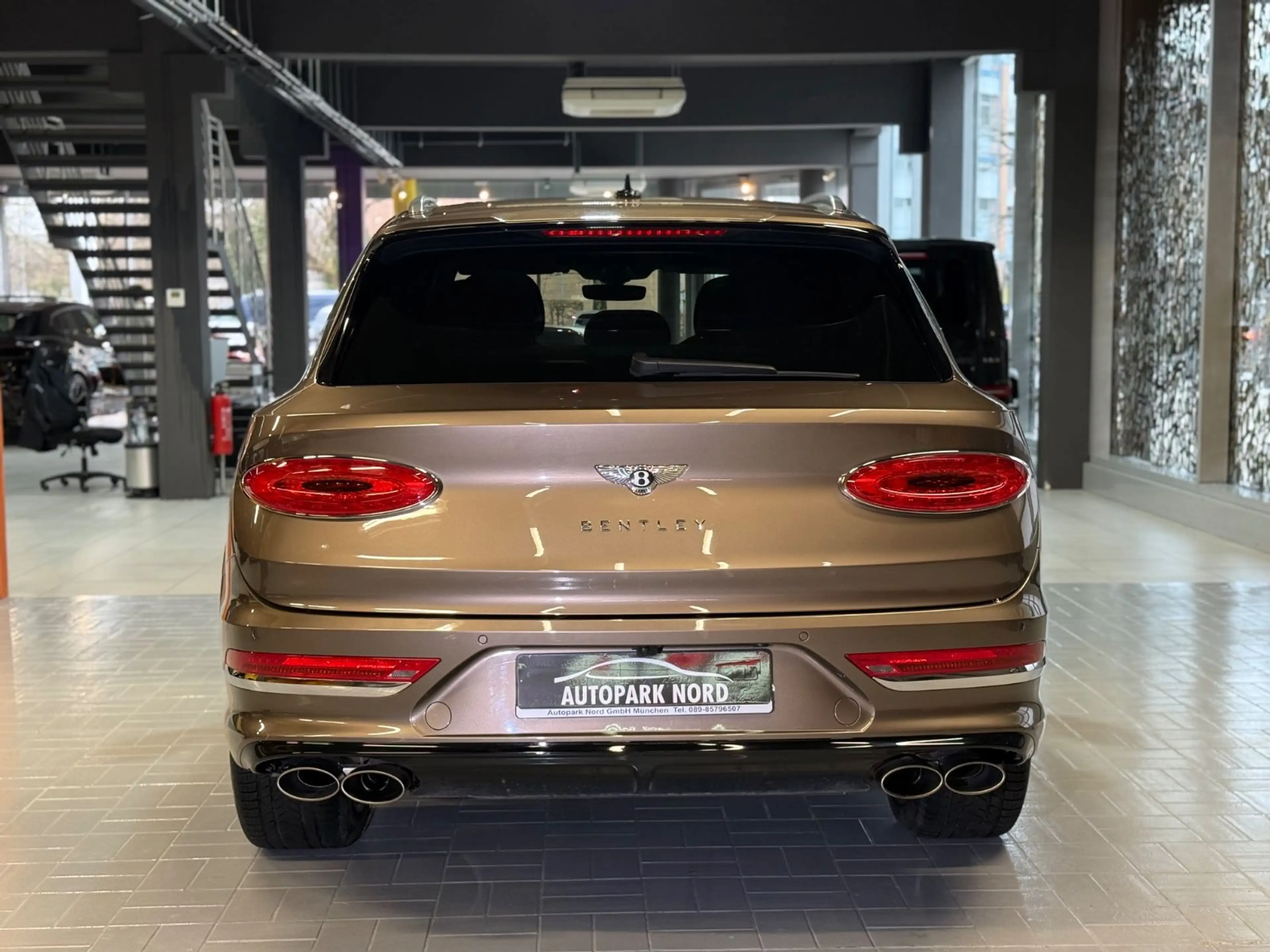 Bentley Bentayga 4.0 V8 4WD Aut.~NAIM~PANO~AKRAPOVIC~ — photo 6