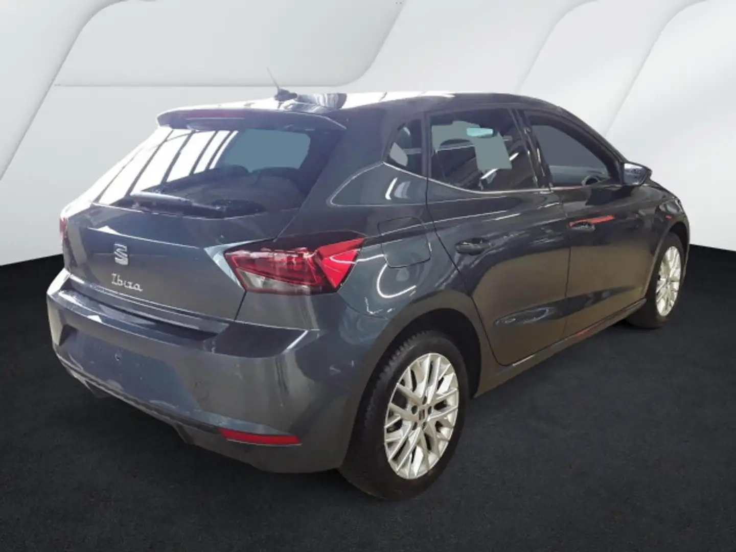 SEAT Ibiza Xcellence 1.0 TSI DSG Navi SHZ PDC RFK LED Grau - 2