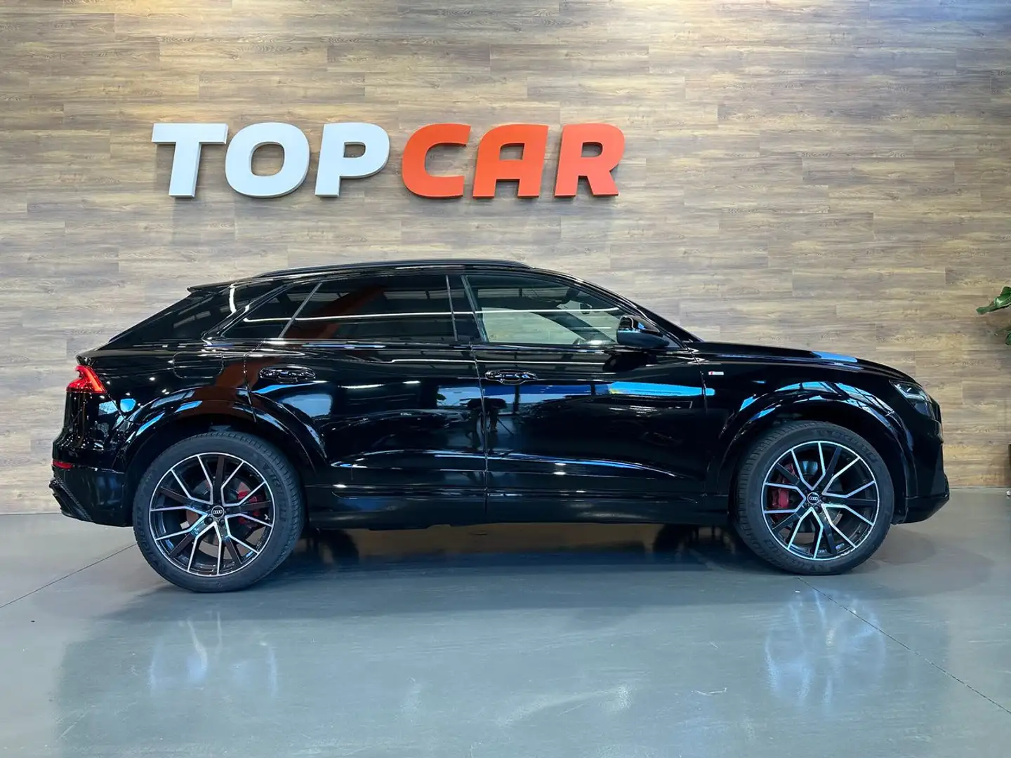 Audi Q8 55 Tfsi  Quattro  340 cv Black Line Sline 340 cv Schwarz - 2