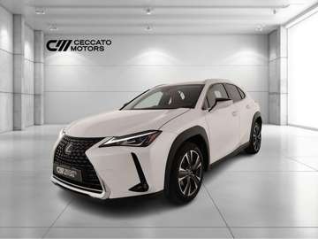 Luxury 2wd cvt my20