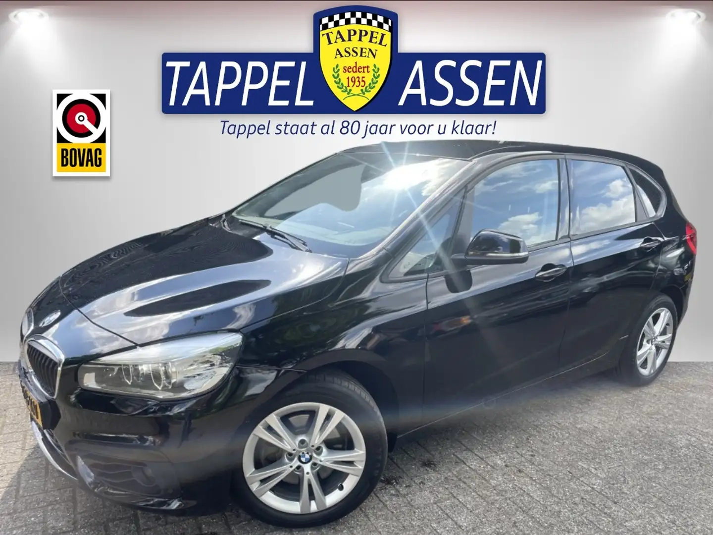 BMW 220 2-serie Active Tourer 220i Sport Automaat 190PK! Zwart - 1