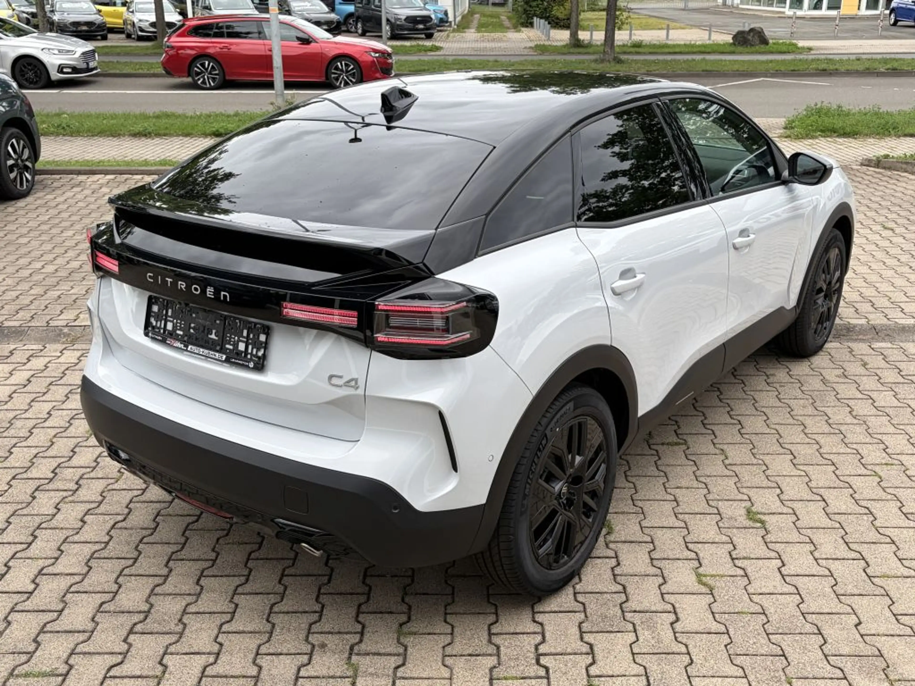 Citroen C4 C4 Benziner 130 AT MAX + Winter, Techno, Head-Up — photo 5