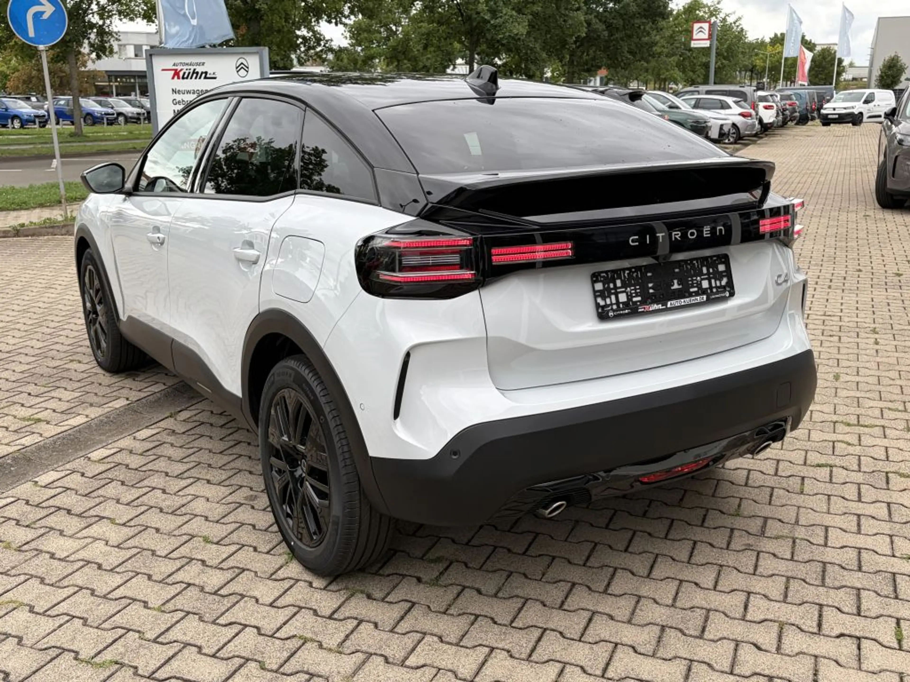 Citroen C4 C4 Benziner 130 AT MAX + Winter, Techno, Head-Up — photo 6