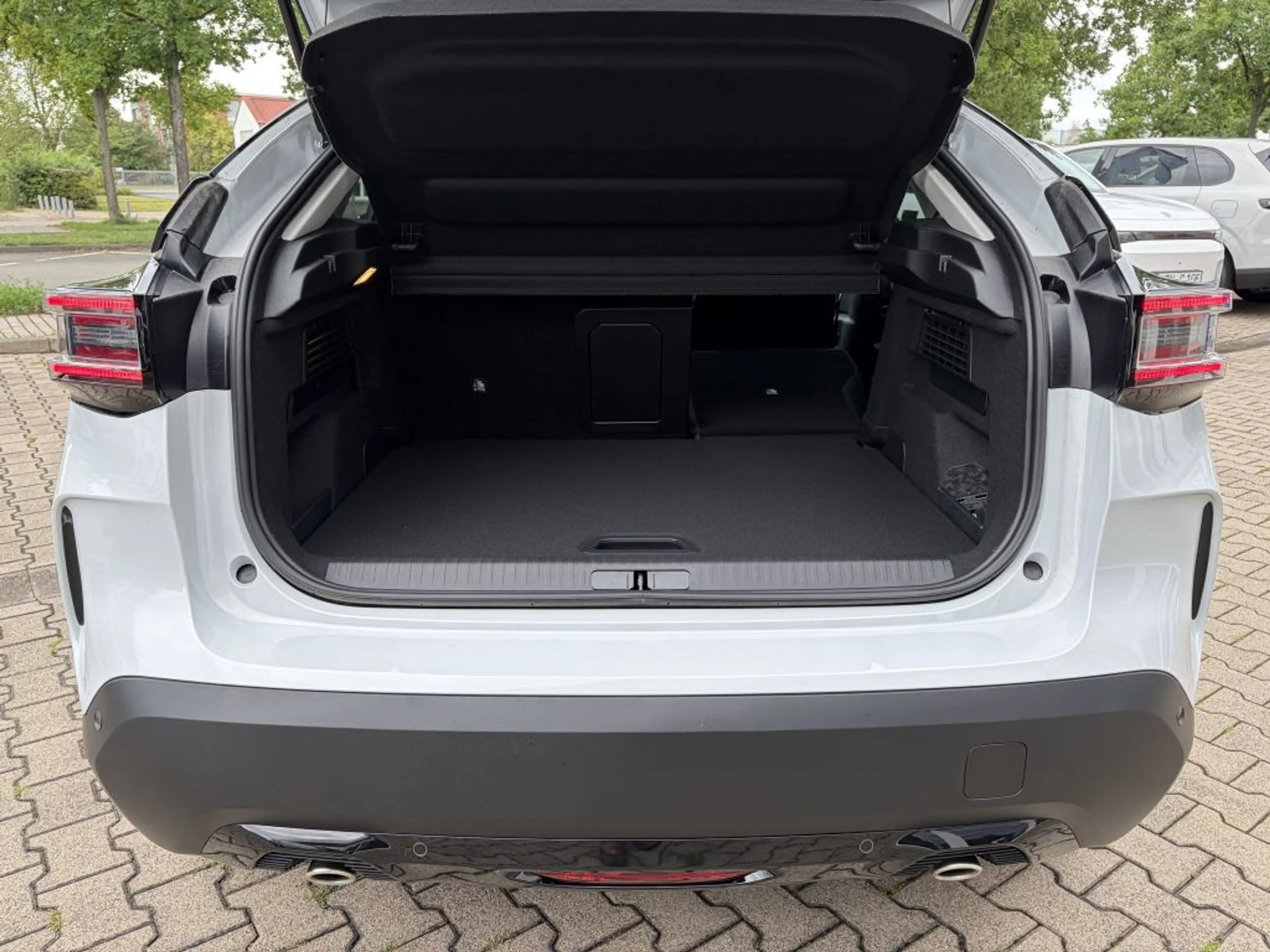 Citroen C4 C4 Benziner 130 AT MAX + Winter, Techno, Head-Up — photo 10