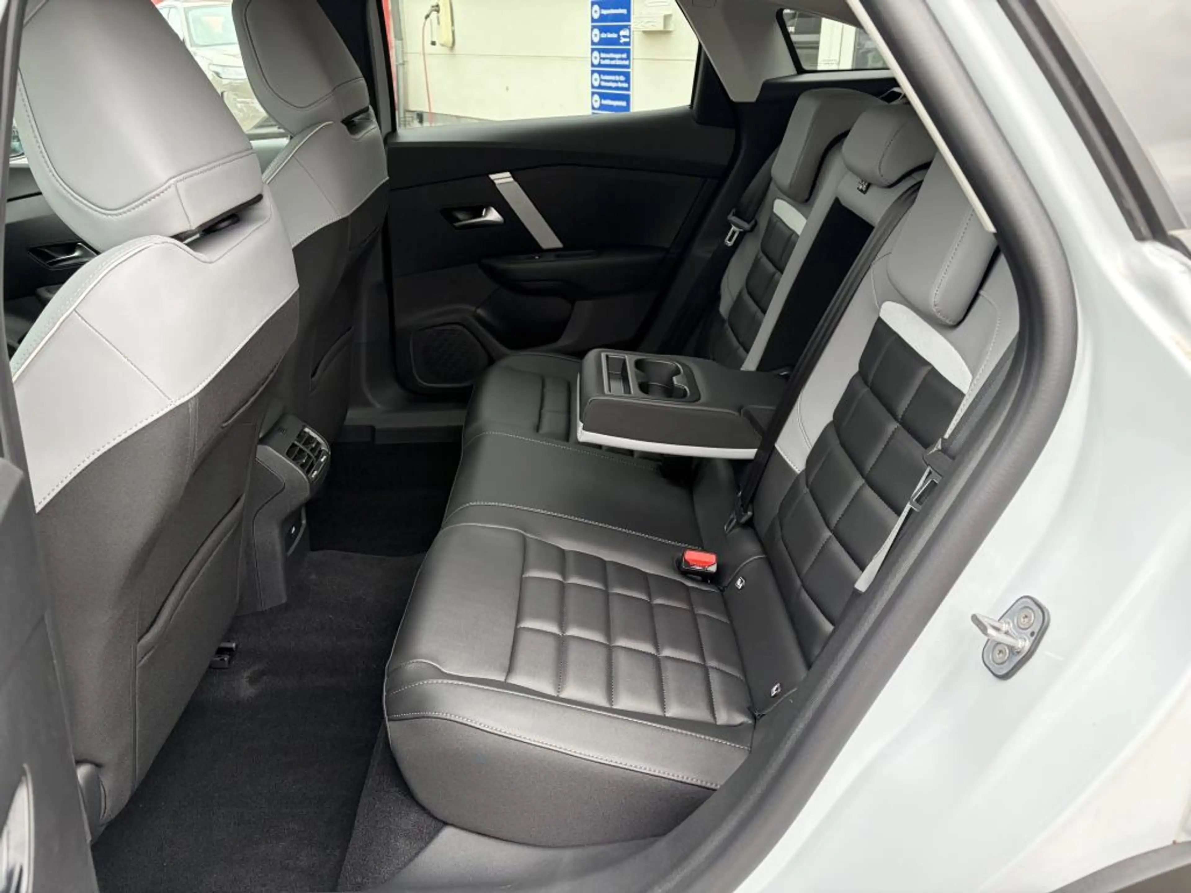 Citroen C4 C4 Benziner 130 AT MAX + Winter, Techno, Head-Up — photo 8