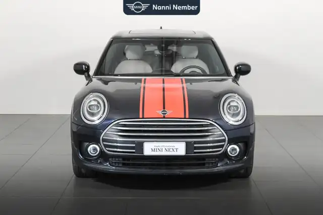 MINI Clubman view 2