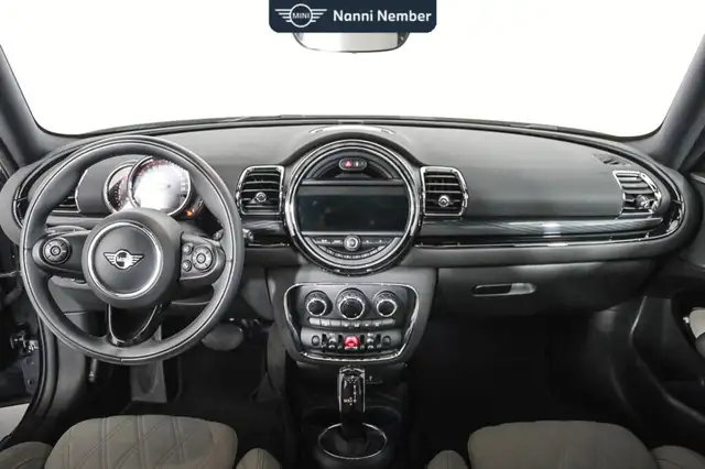 MINI Clubman view 11